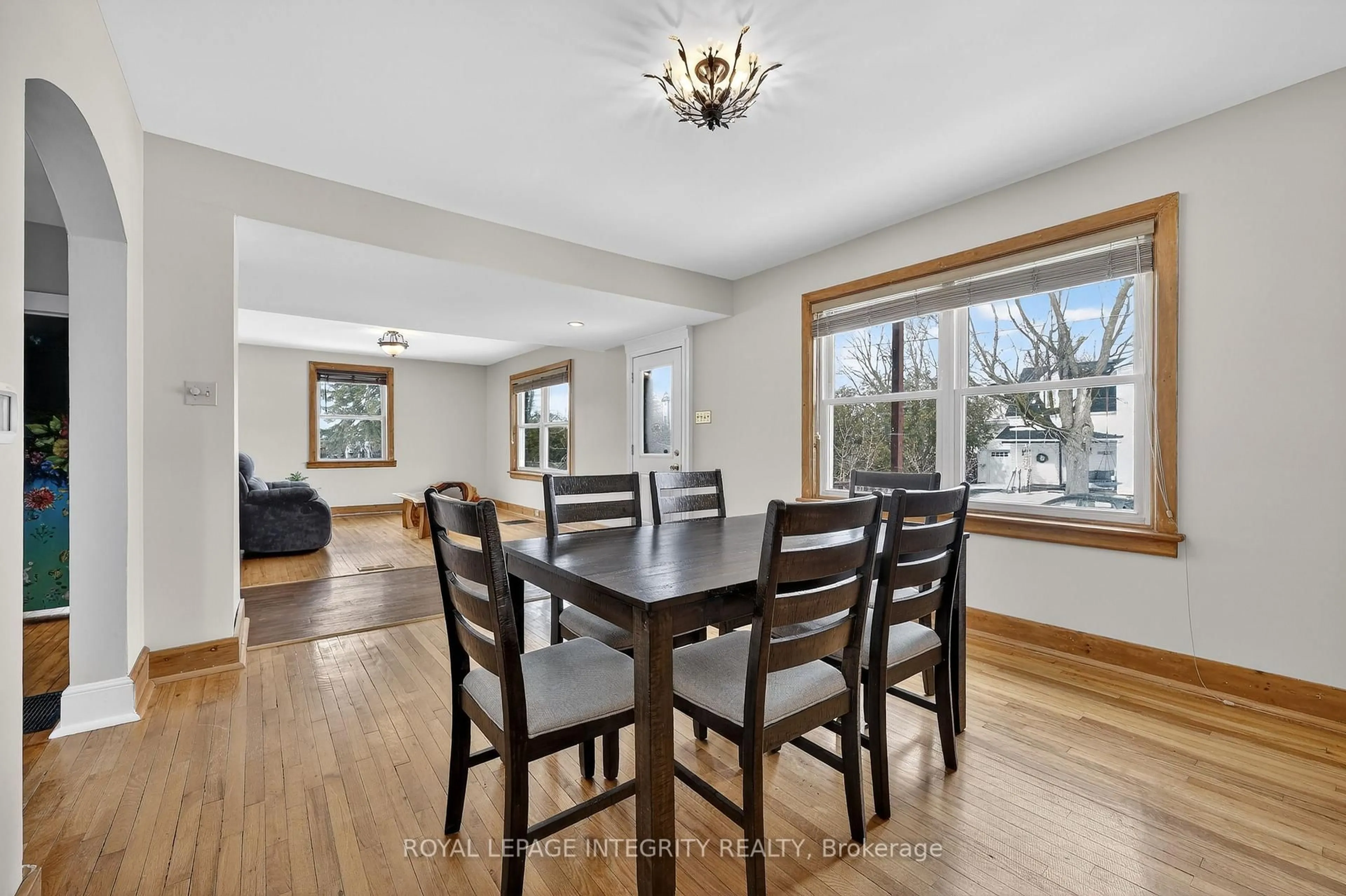 Dining room, wood/laminate floor for 5508 Lion St, Osgoode Ontario K0A 2W0