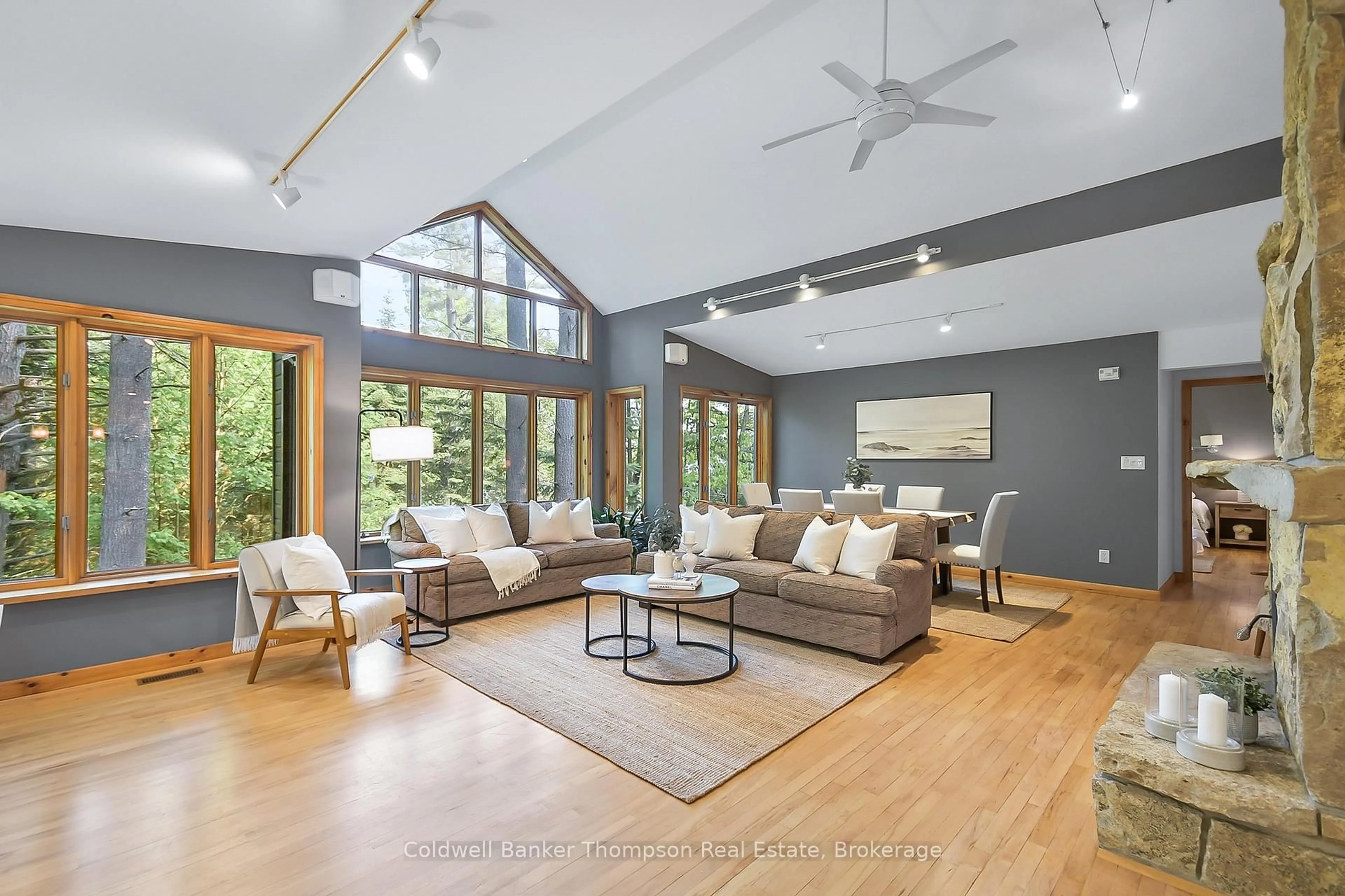 Living room with furniture, unknown for 1109 Glenmount Rd, Lake of Bays Ontario P0B 1A0