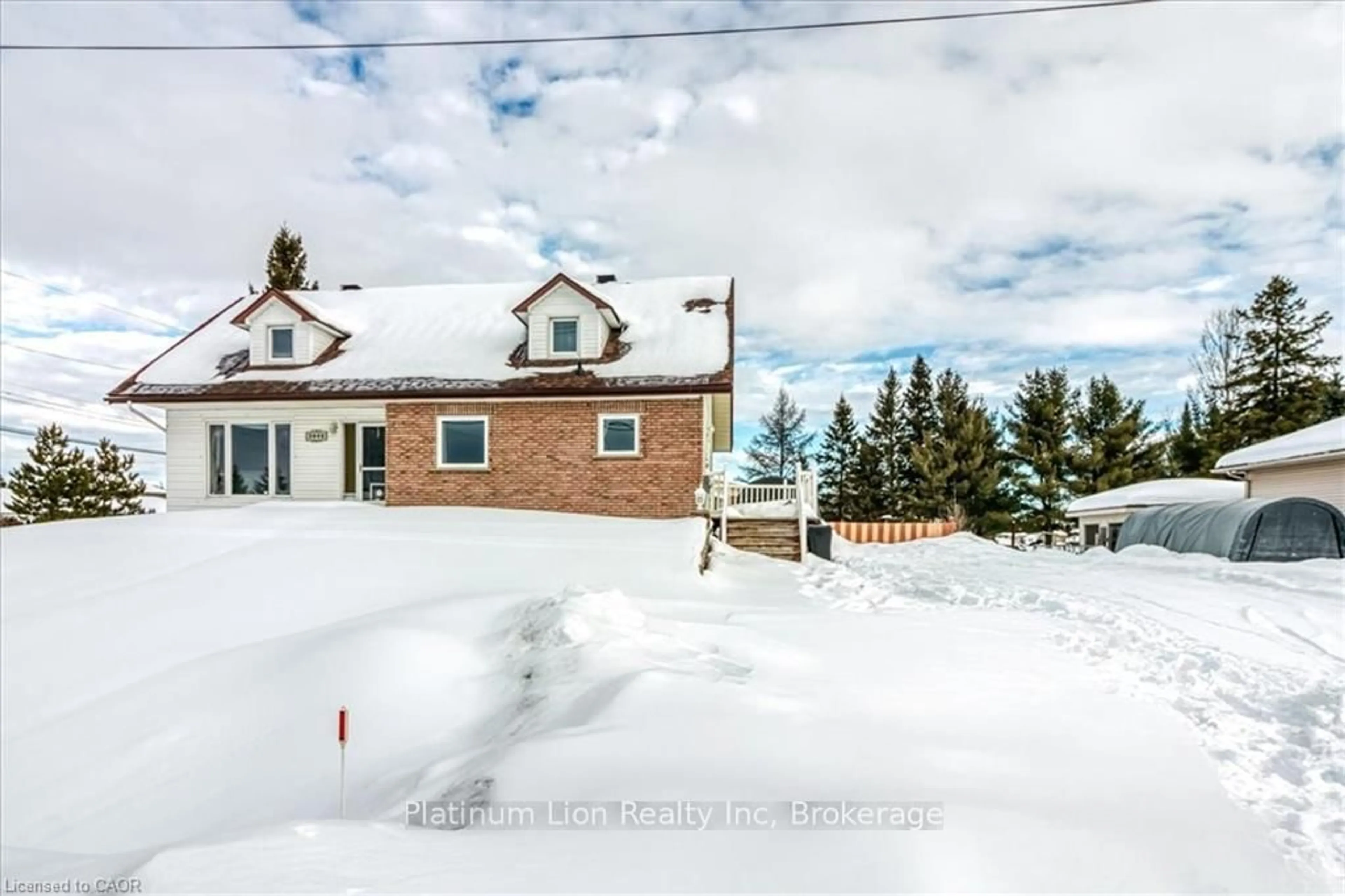 A pic from outside/outdoor area/front of a property/back of a property/a pic from drone, street for 2088 Pilon St, Sudbury Remote Area Ontario P0M 1L0