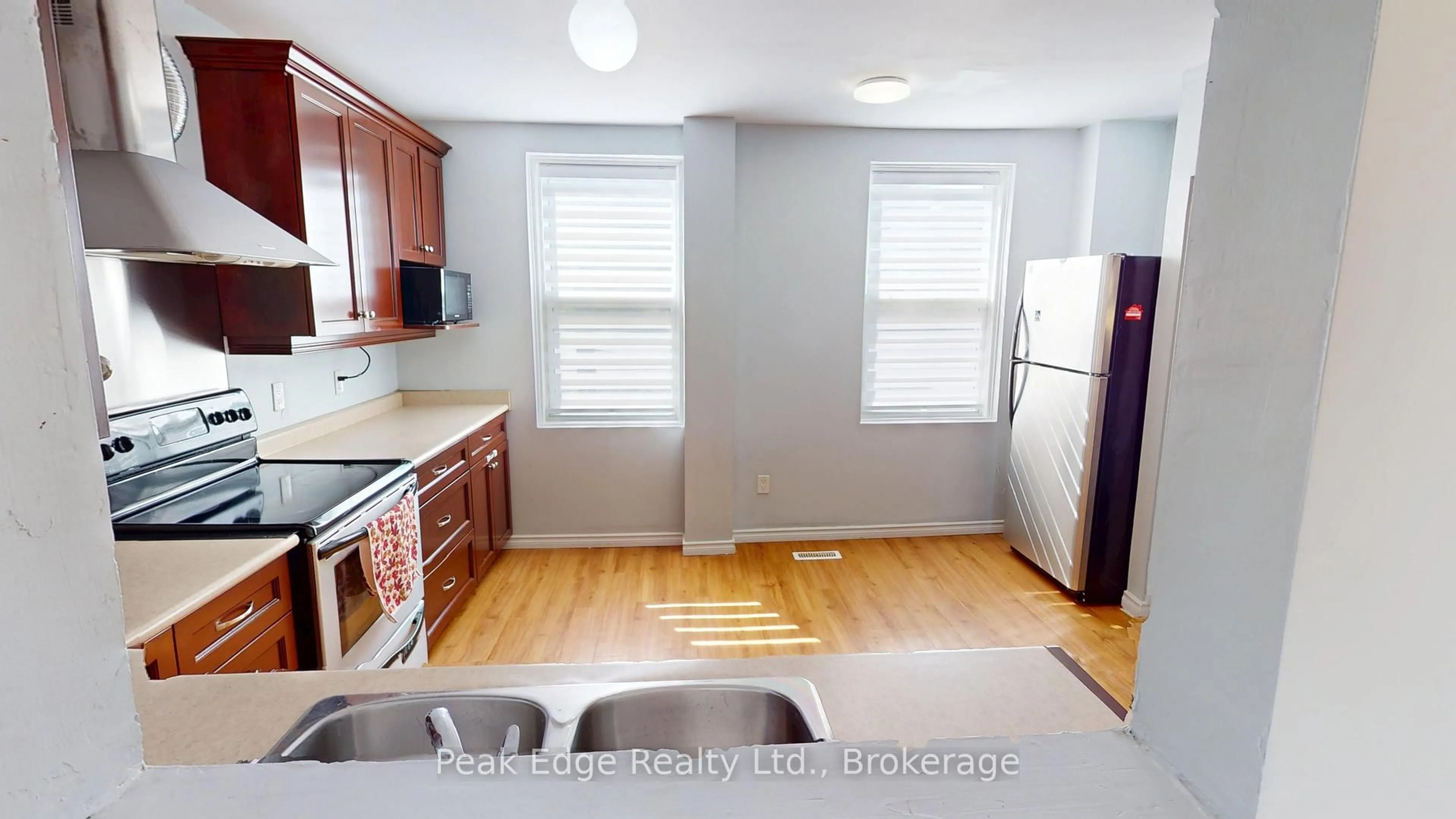 Standard kitchen, unknown for 473 Campbell St, Huron-Kinloss Ontario N0G 2H0