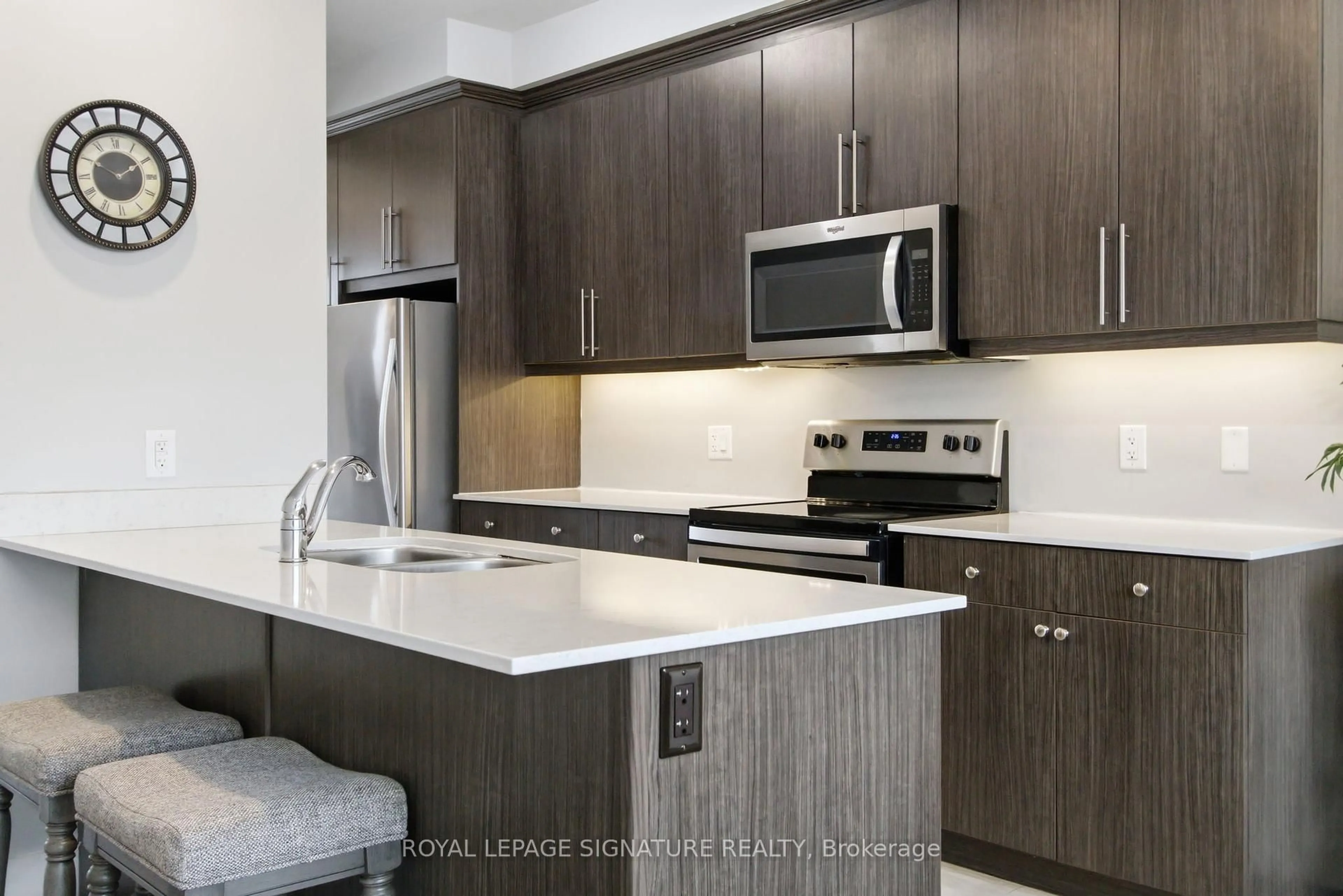 Standard kitchen, unknown for 2104 Meadowgate Blvd, London South Ontario N6M 0H5