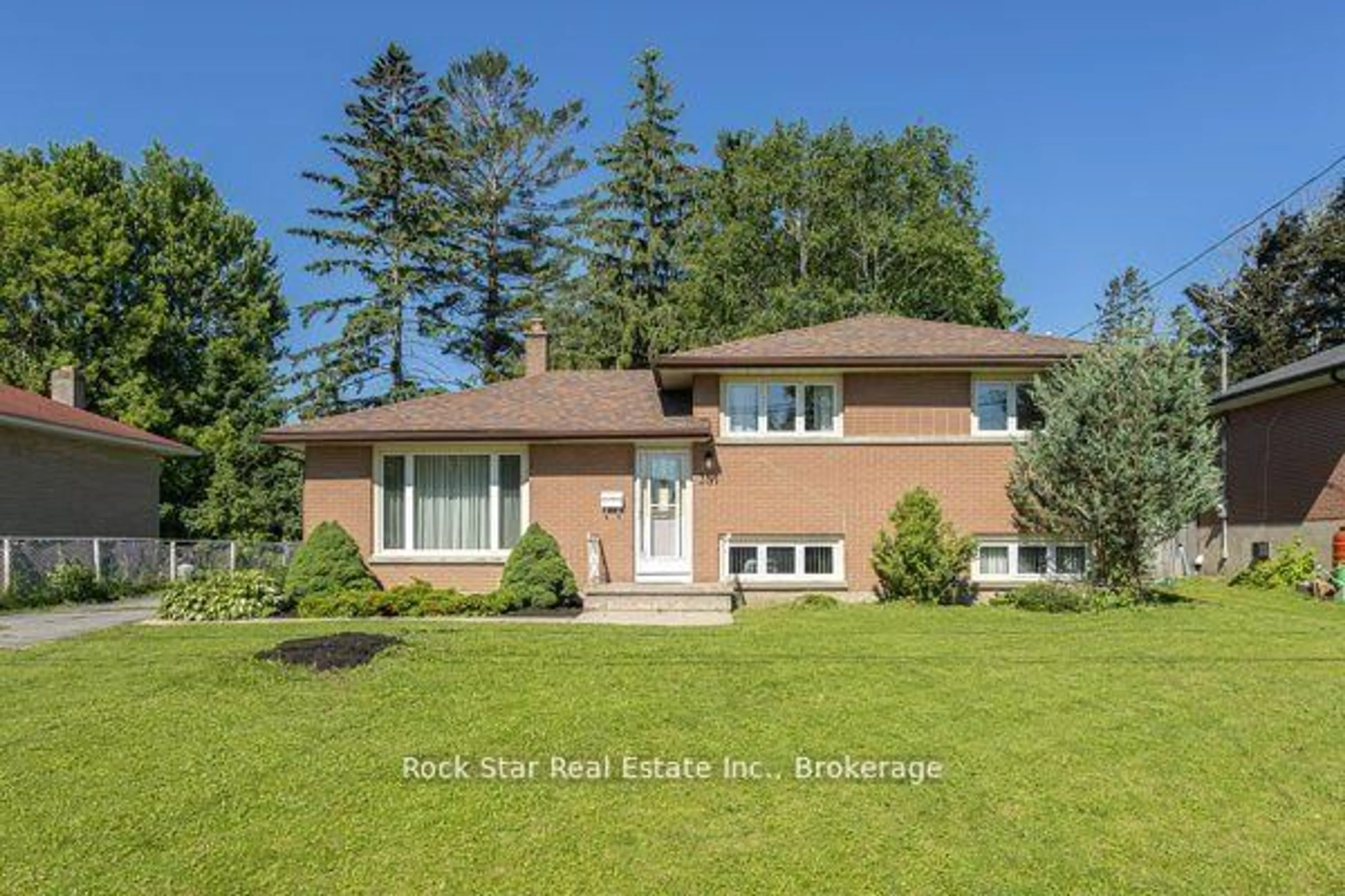 Home with brick exterior material, water/lake/river/ocean view for 331 Meadowcrest Rd, Kingston Ontario K7M 3S4
