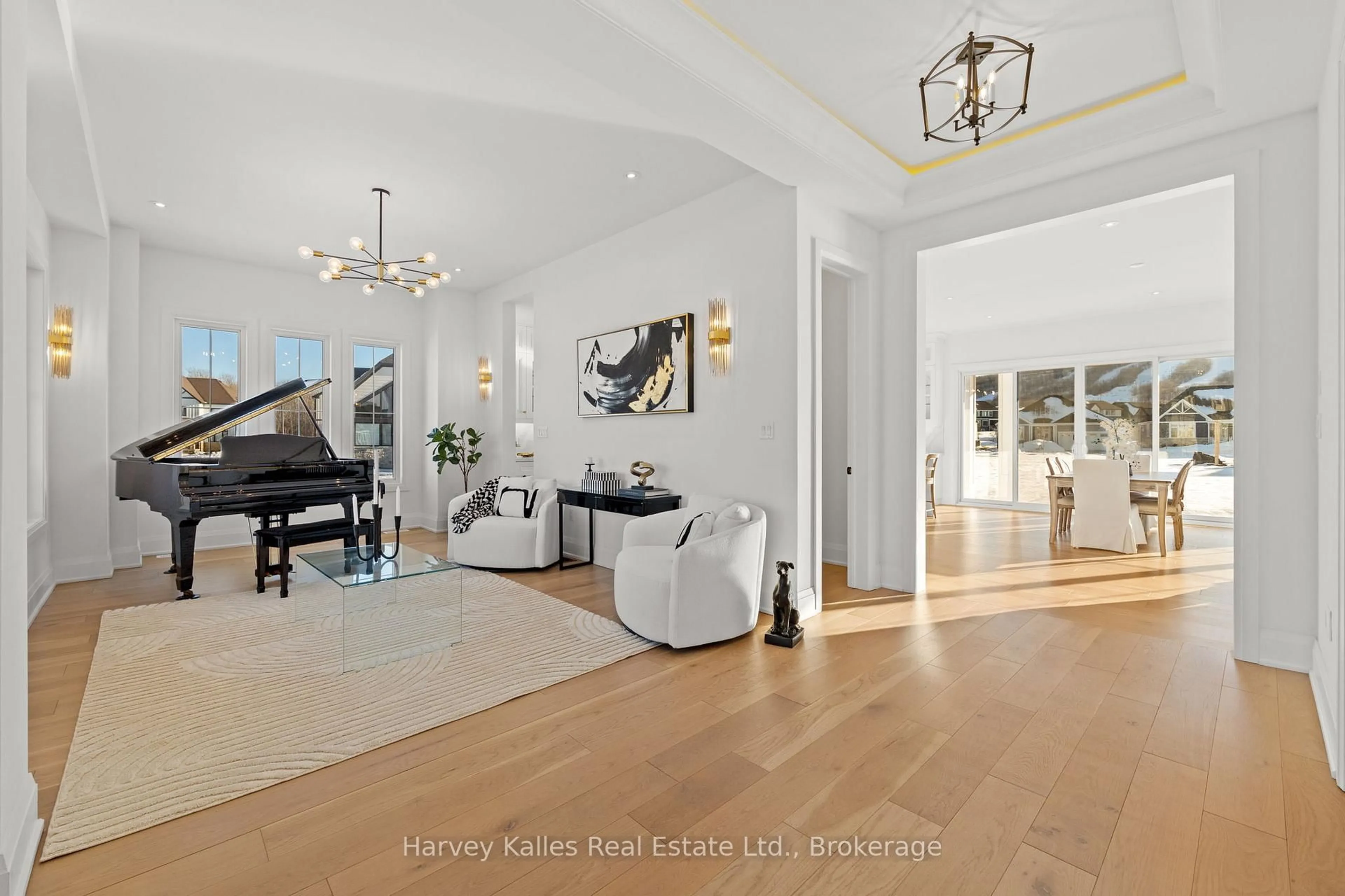 Indoor entryway for 109 Reed Way, Blue Mountains Ontario L9Y 4P5