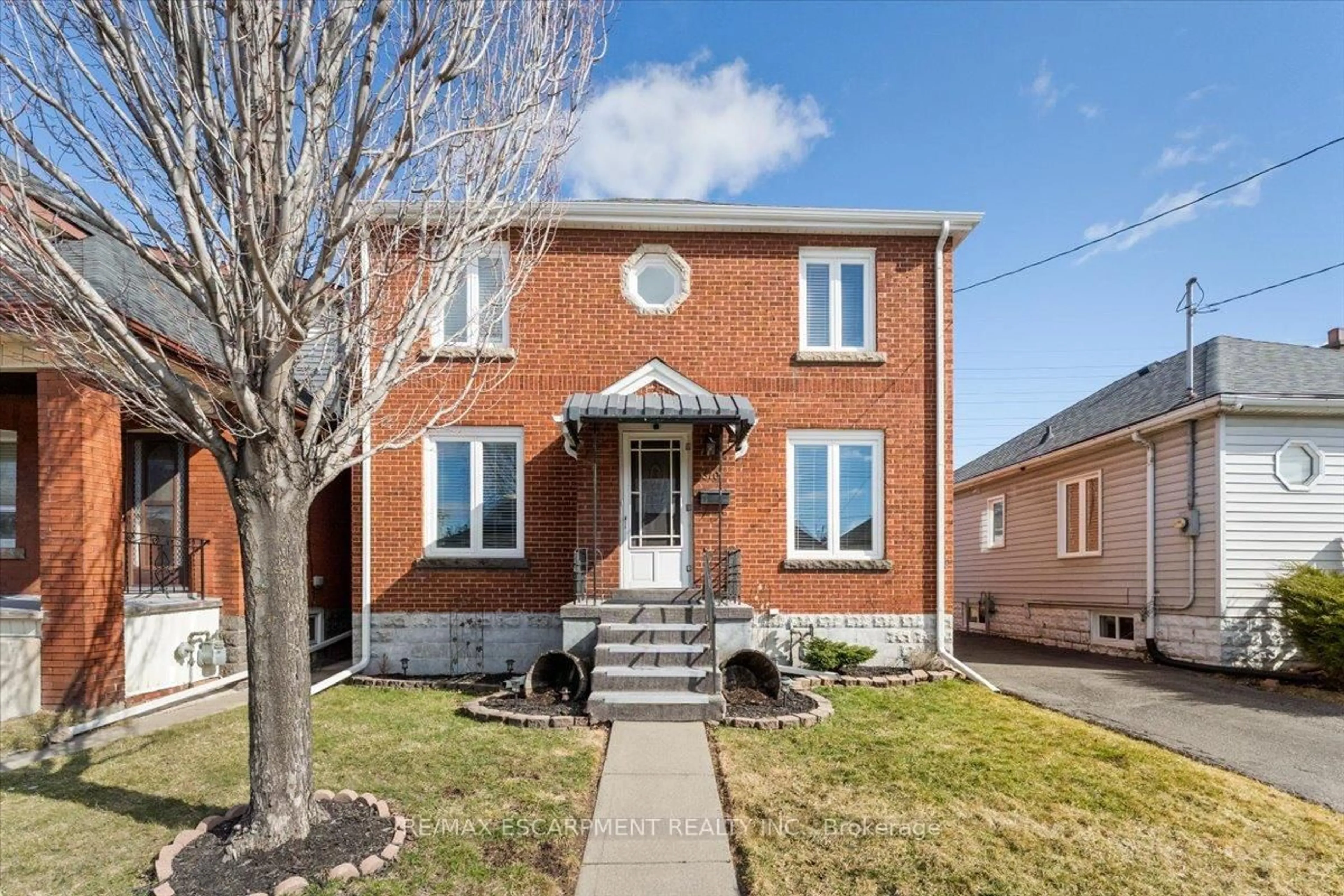 Home with brick exterior material, street for 370 Paling Ave, Hamilton Ontario L8H 5K2