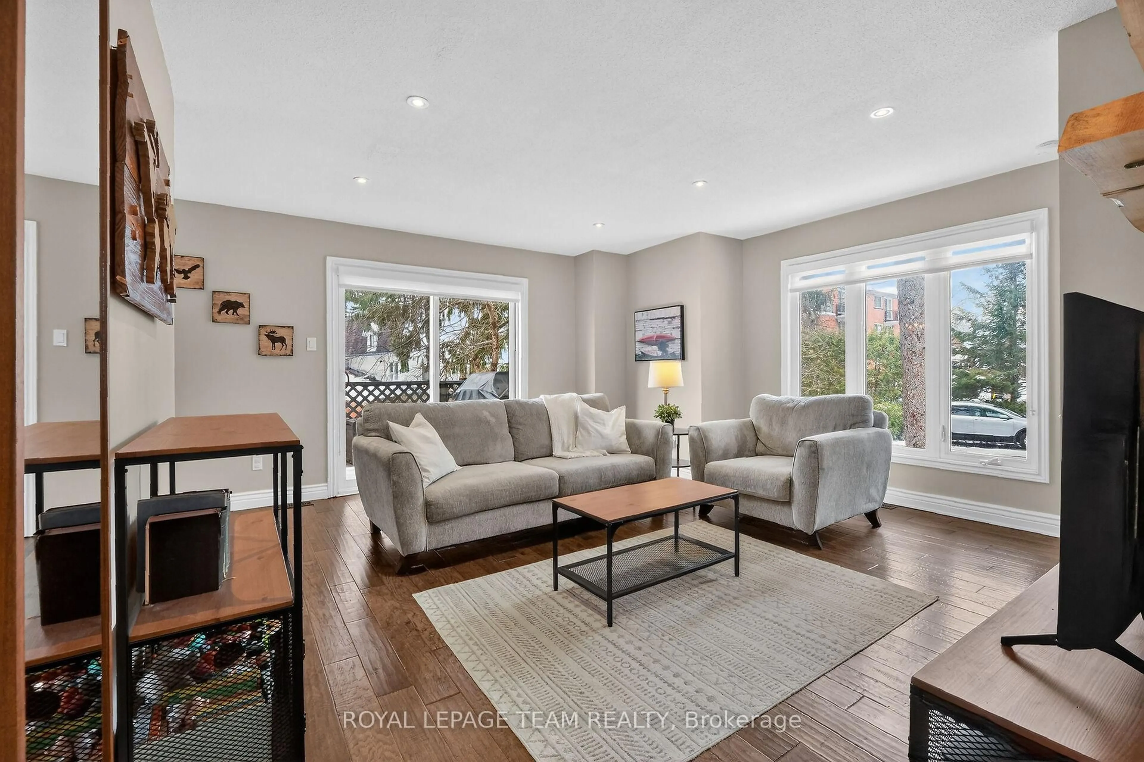 Living room with furniture, unknown for 817 High St #13, Ottawa Ontario K2B 6C3