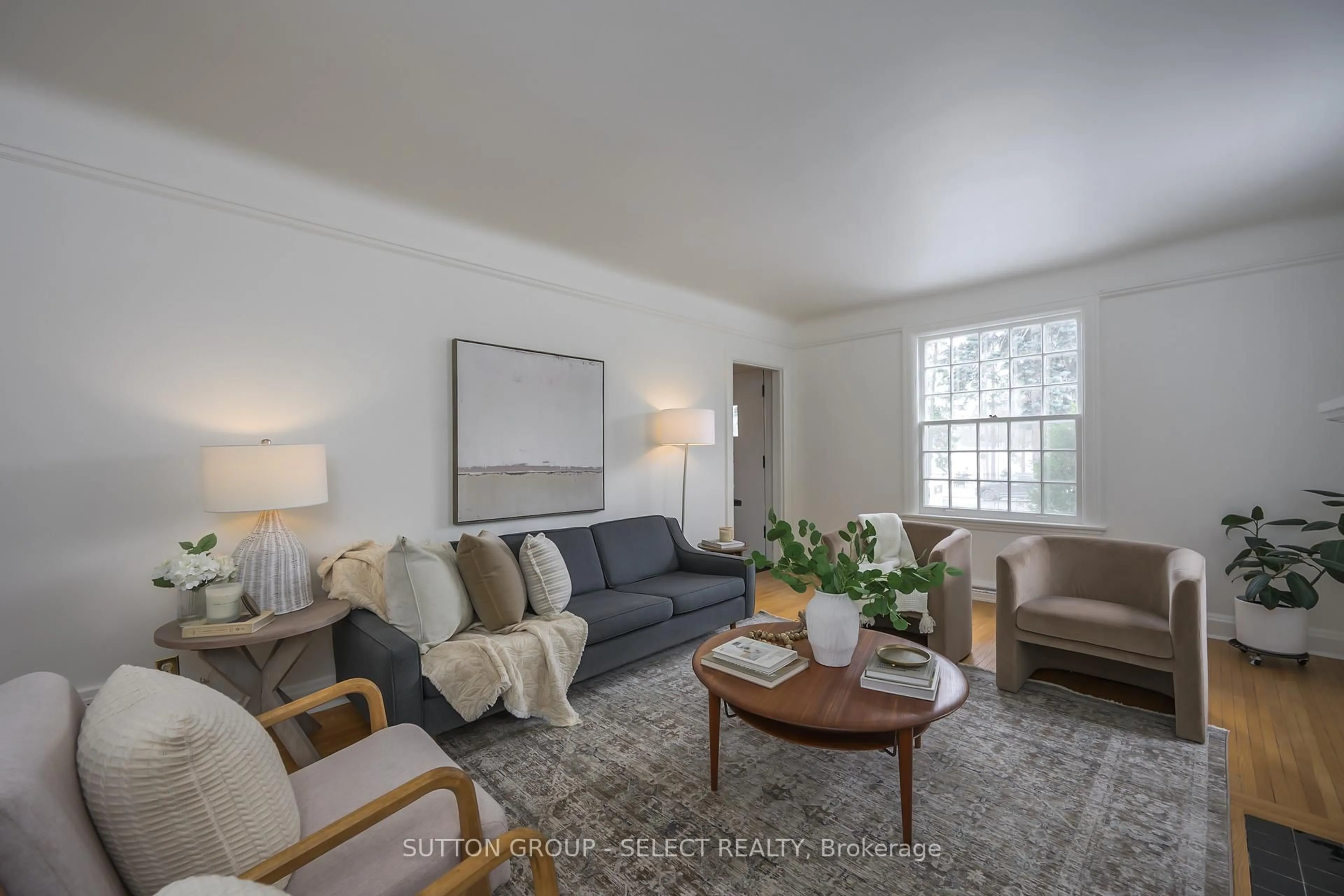 Living room with furniture, unknown for 1059 Waterloo St, London East Ontario N6A 3X9