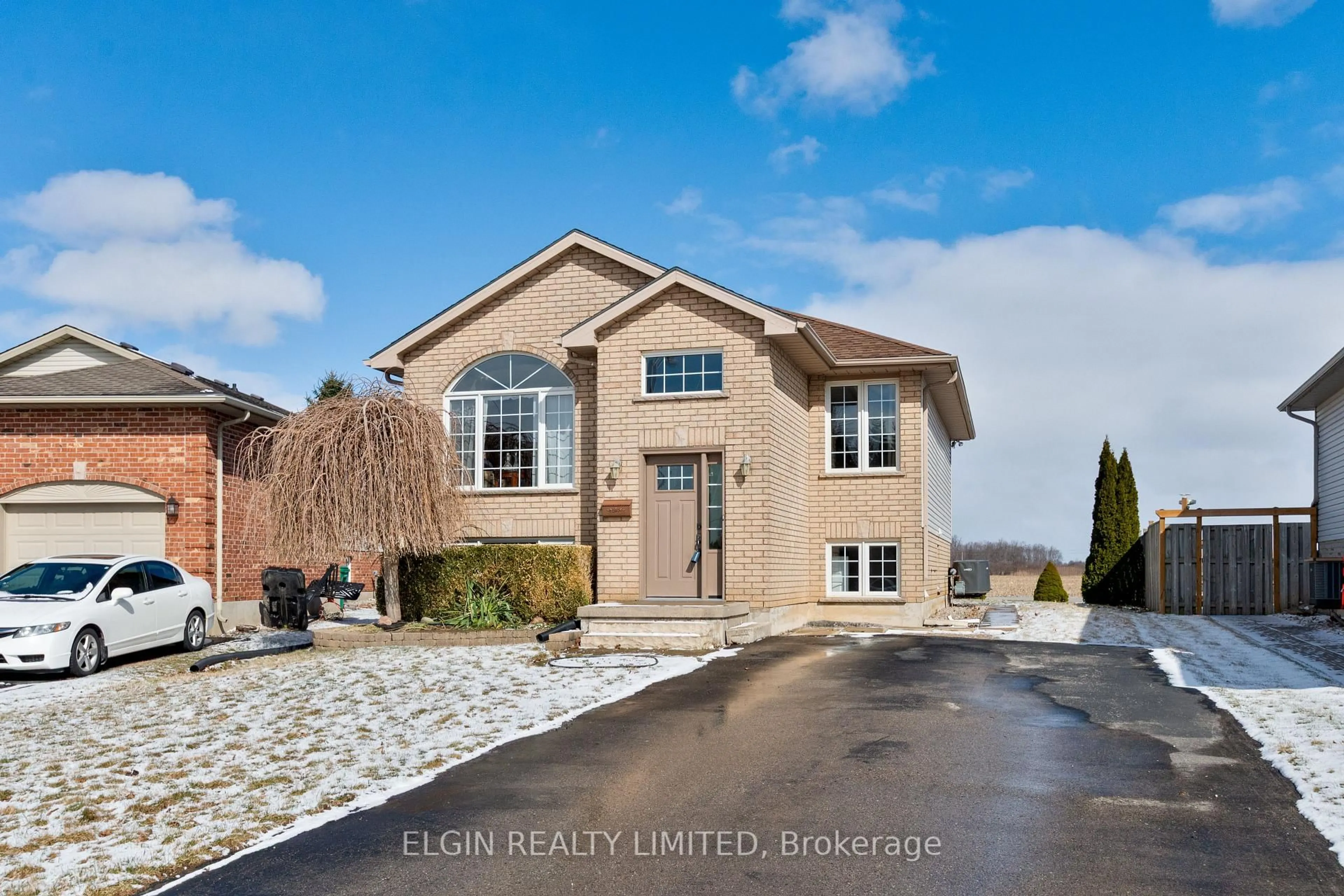 Unknown for 41792 North St, Southwold Ontario N5P 4L7