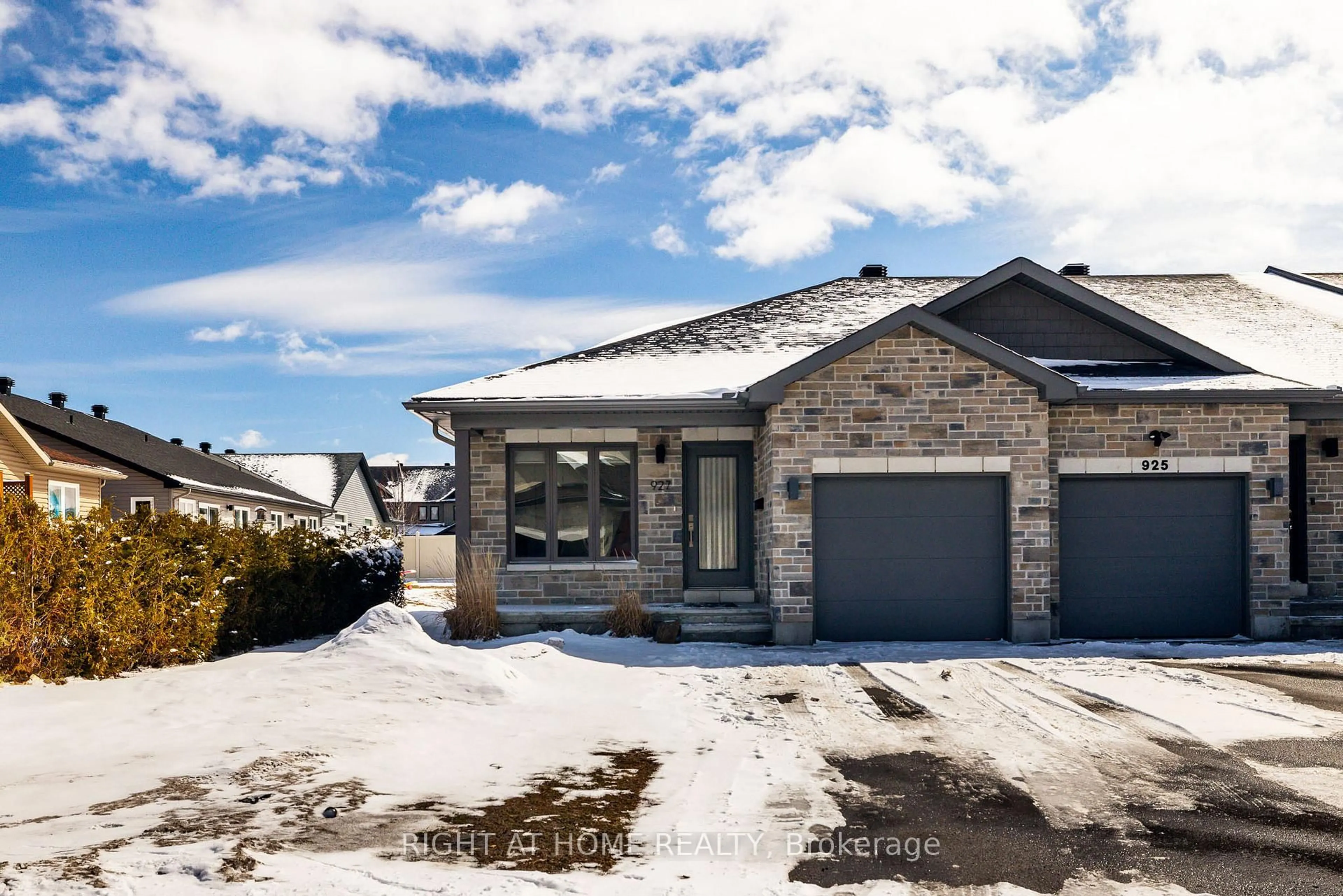 Home with brick exterior material, street for 927 Leishman Dr, Almonte Ontario K0A 1A0