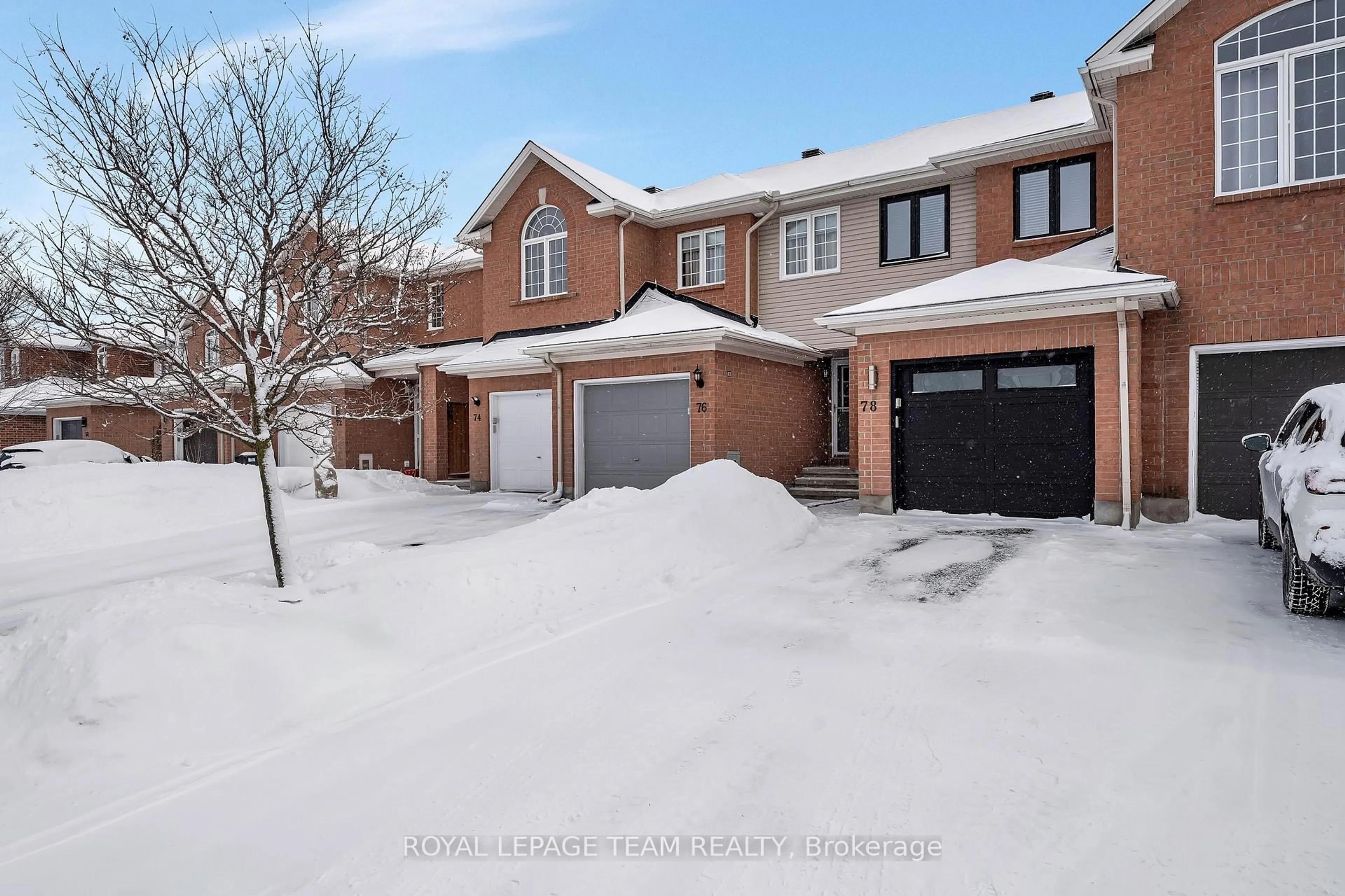 A pic from outside/outdoor area/front of a property/back of a property/a pic from drone, street for 78 Grammercy Park, Ottawa Ontario K2C 4E4