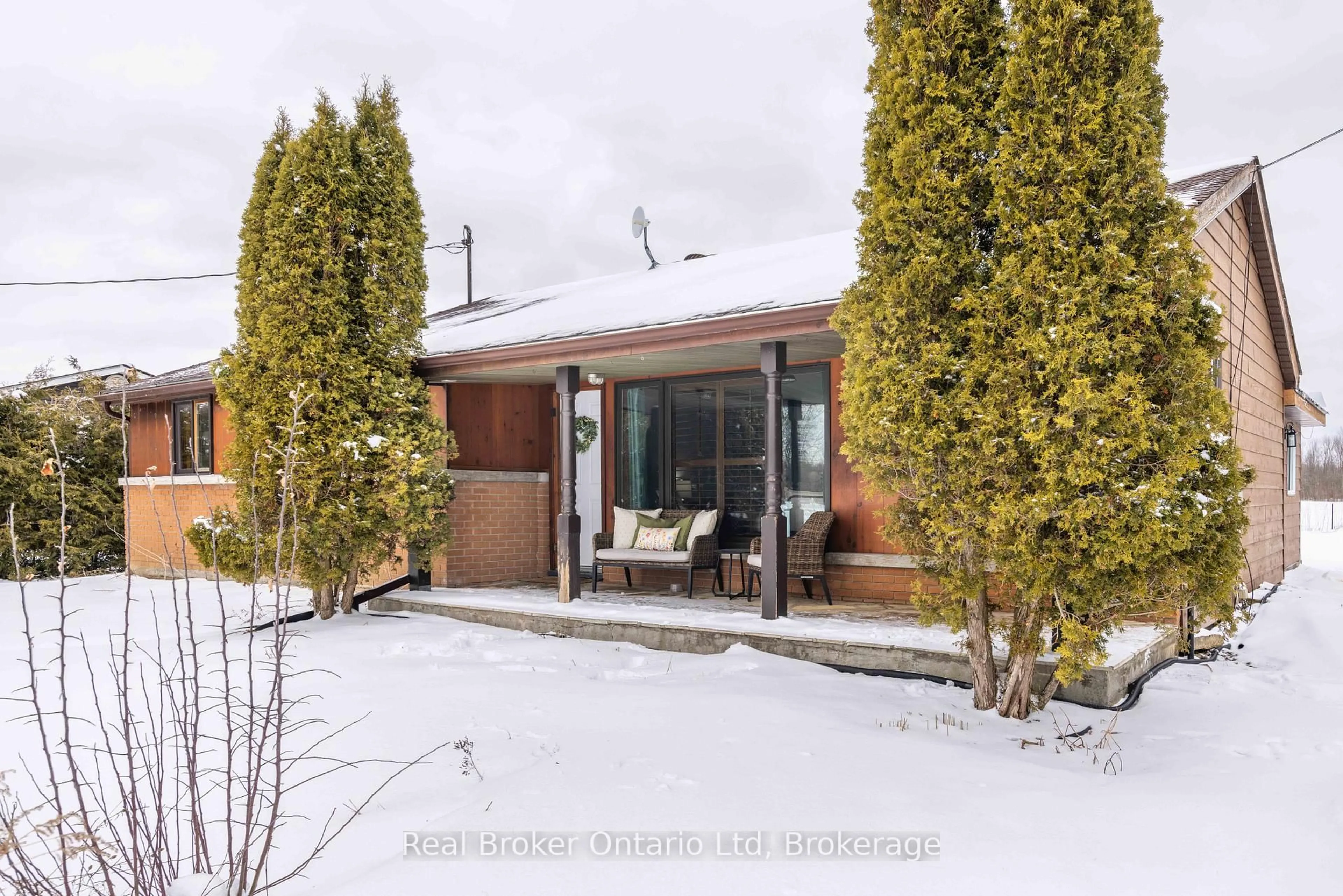 Patio, street for 122327 Grey 5 Rd, Georgian Bluffs Ontario N4K 5N5