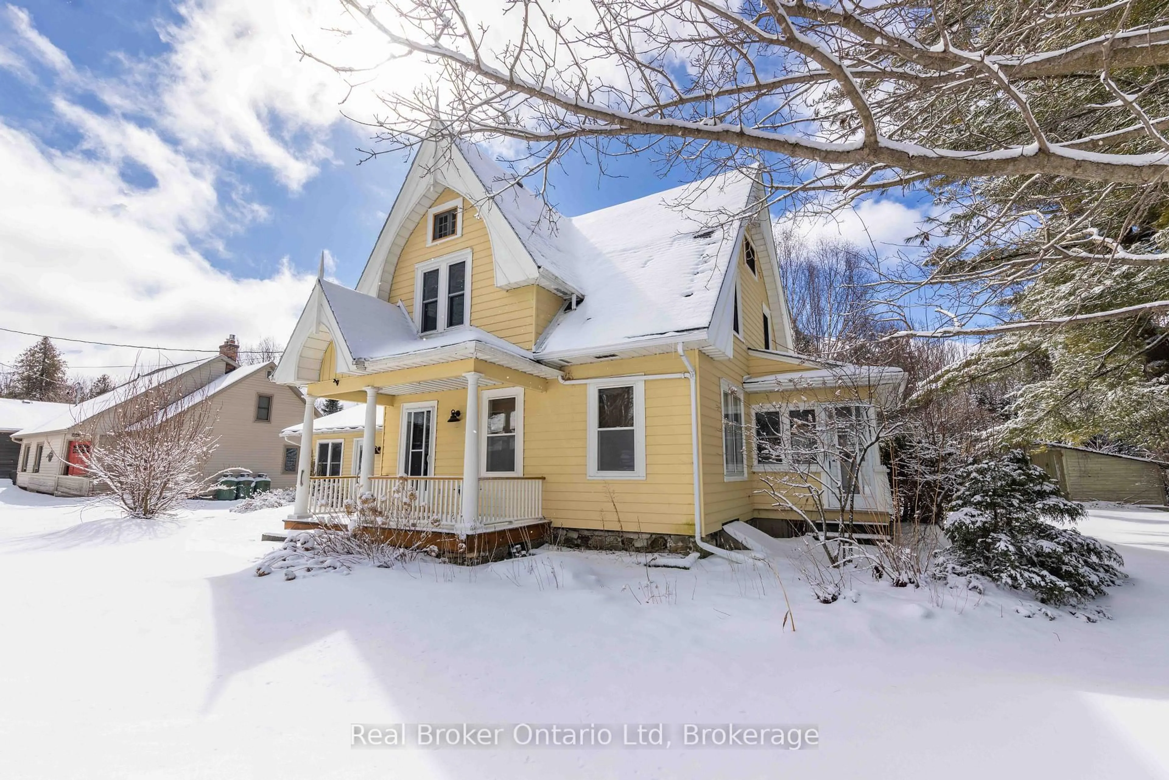 A pic from outside/outdoor area/front of a property/back of a property/a pic from drone, street for 303022 Grey Road 15 Rd, Meaford Ontario N0H 1B0