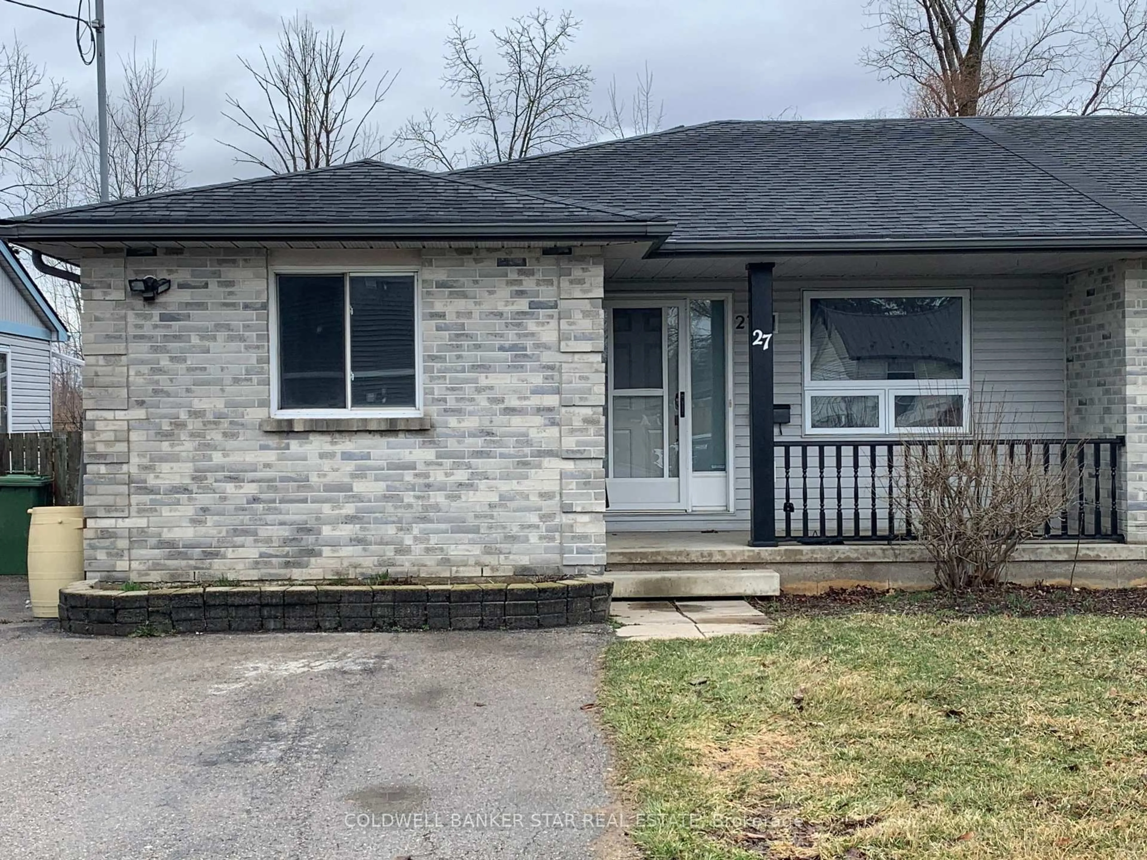 Home with brick exterior material, street for 27 STEELE St, St. Thomas Ontario N5R 2Y2