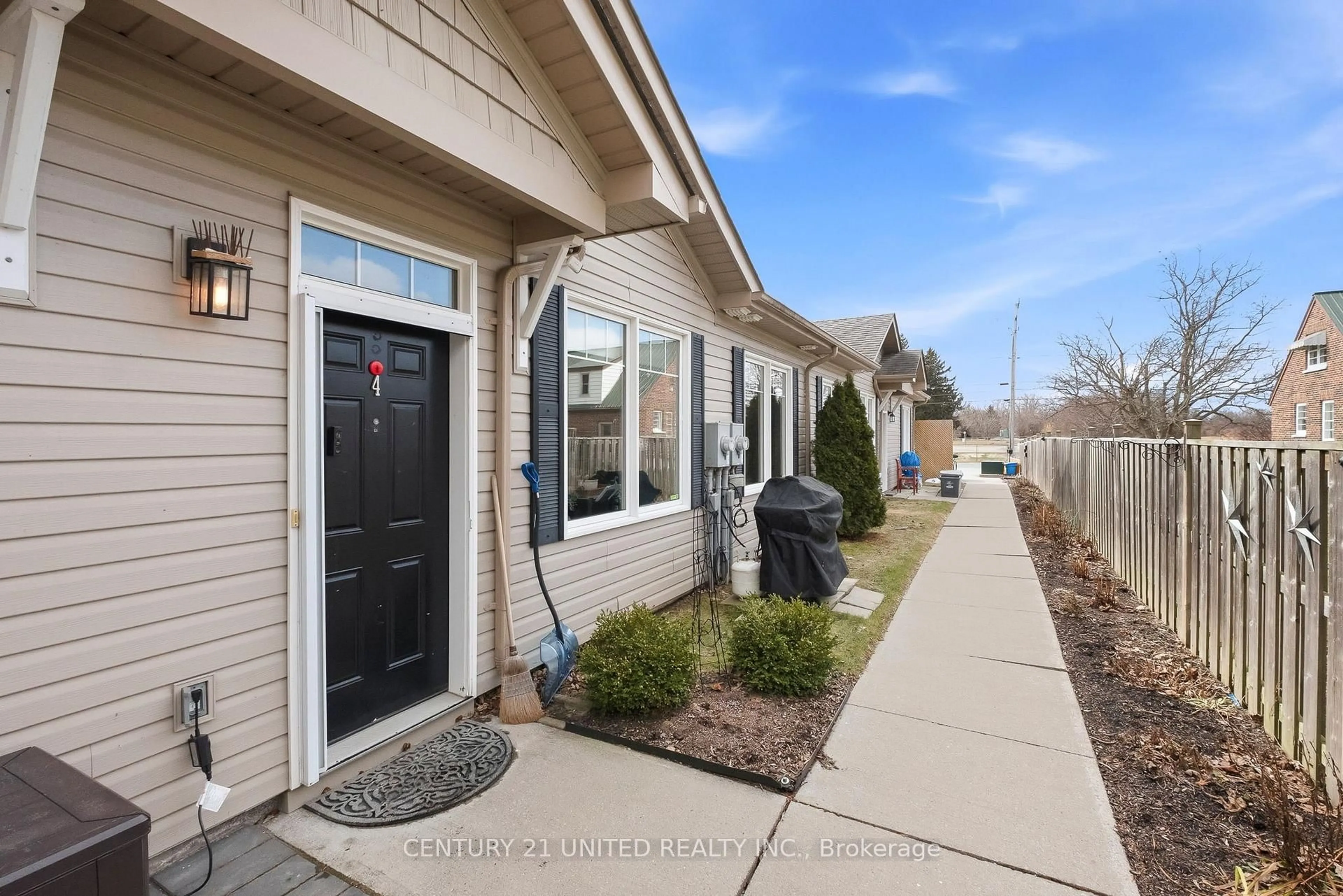 Unknown for 774 Ontario St #4, Cobourg Ontario K9A 3C5