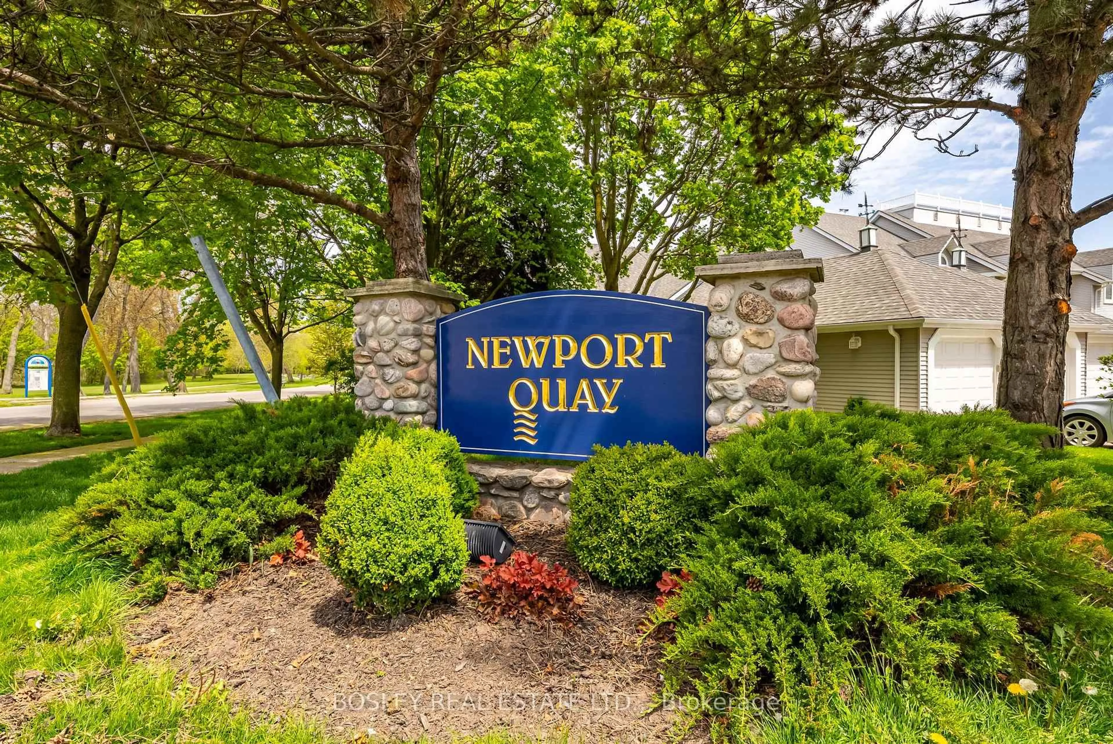 Indoor entryway for 13 Lakeside Dr #33, St. Catharines Ontario L2M 1P3