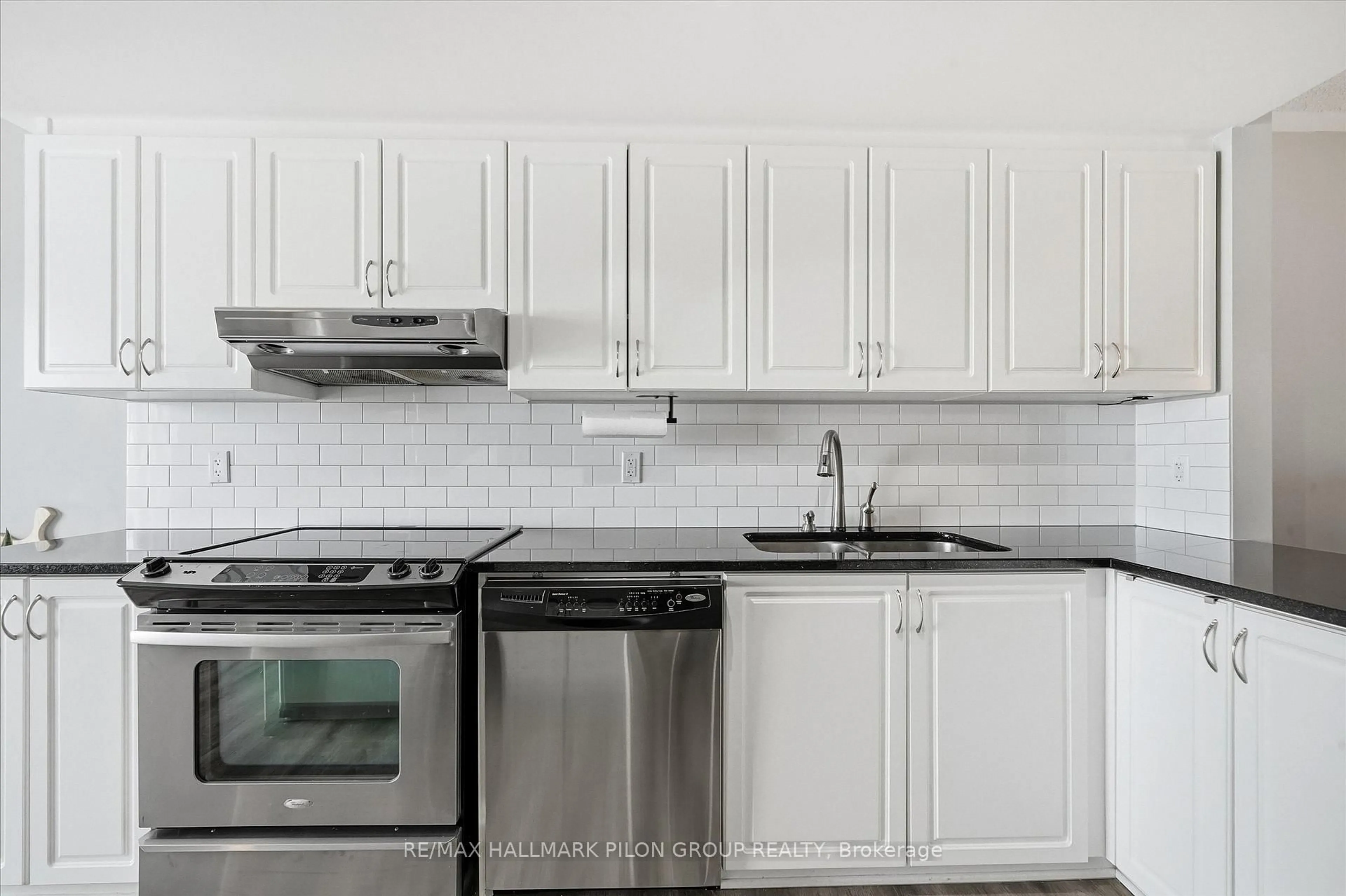 Standard kitchen, unknown for 766 Lakeridge Dr, Ottawa Ontario K4A 0N3