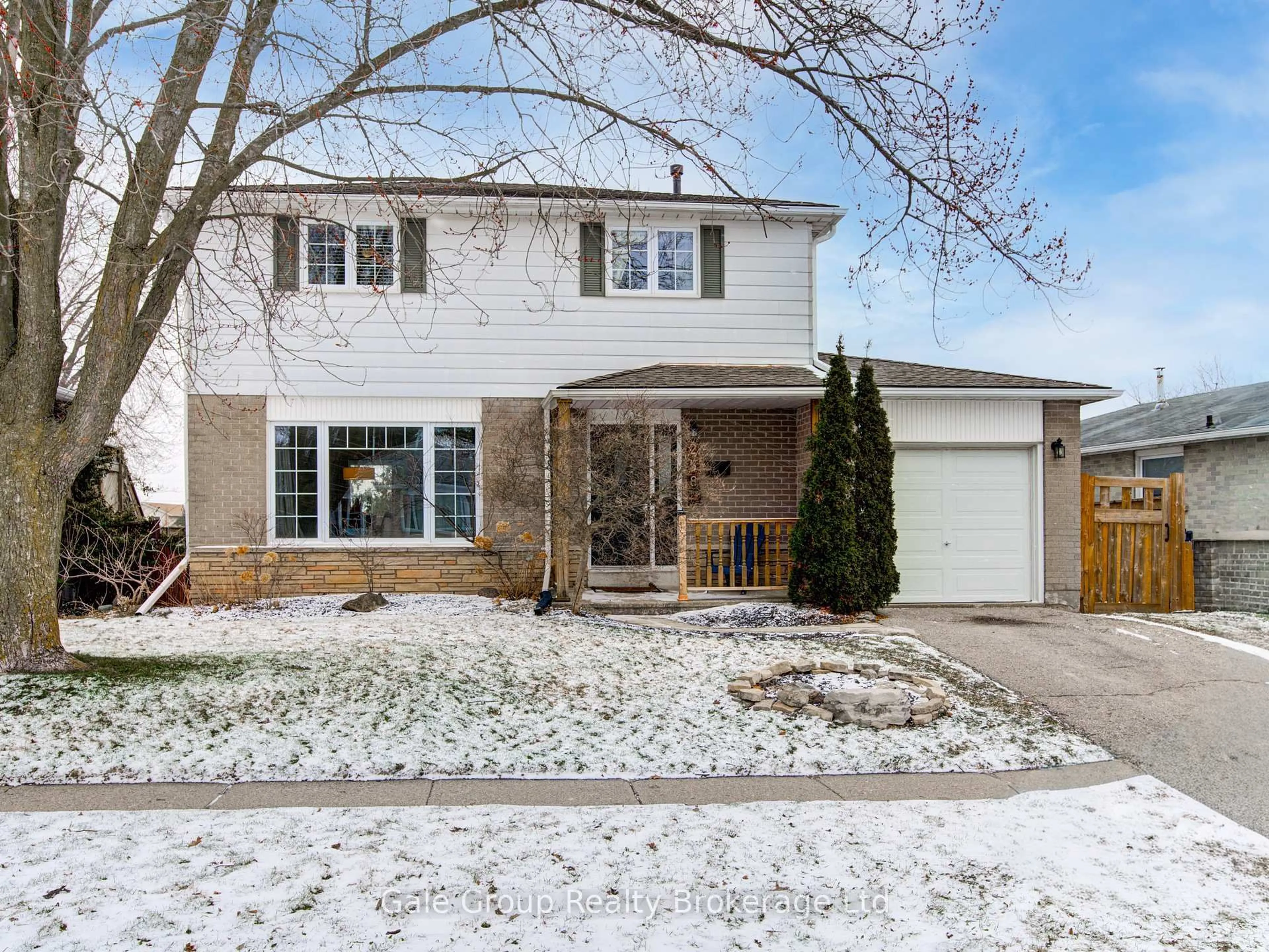 Home with vinyl exterior material, street for 258 Cartier Dr, Woodstock Ontario N4S 8C7