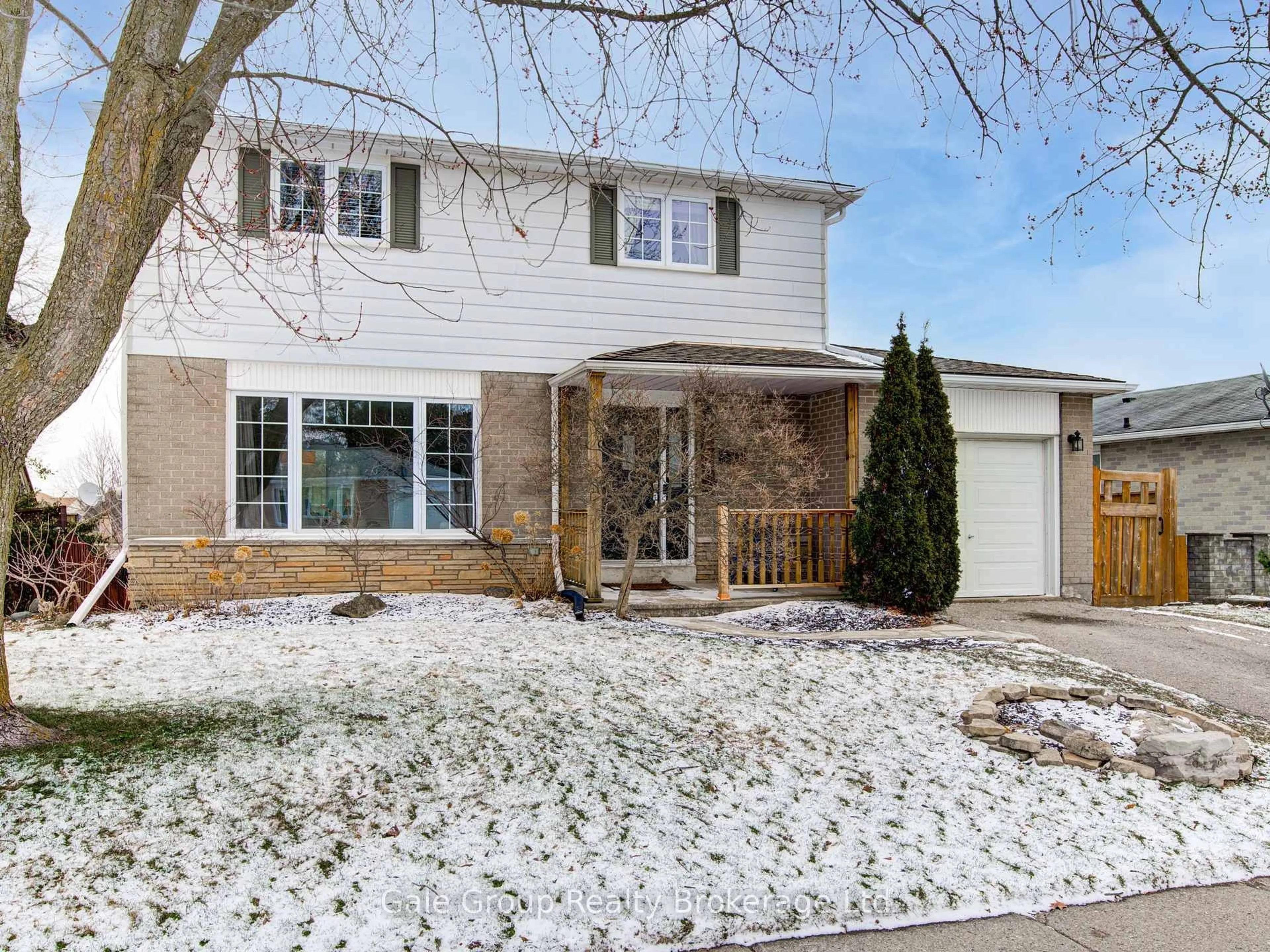 Home with vinyl exterior material, street for 258 Cartier Dr, Woodstock Ontario N4S 8C7