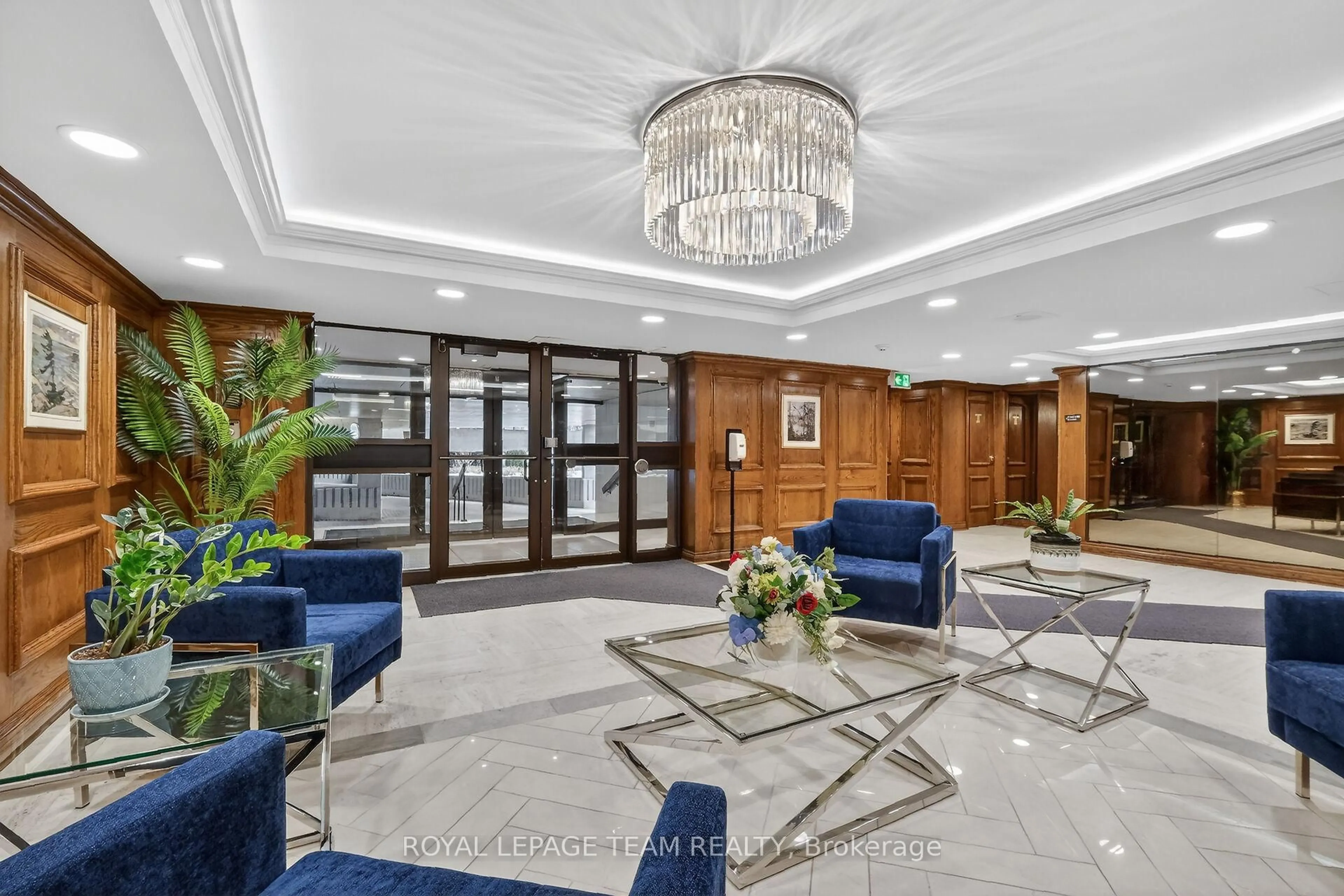 Lobby for 500 Laurier Ave #609, Ottawa Ontario K1R 5E1