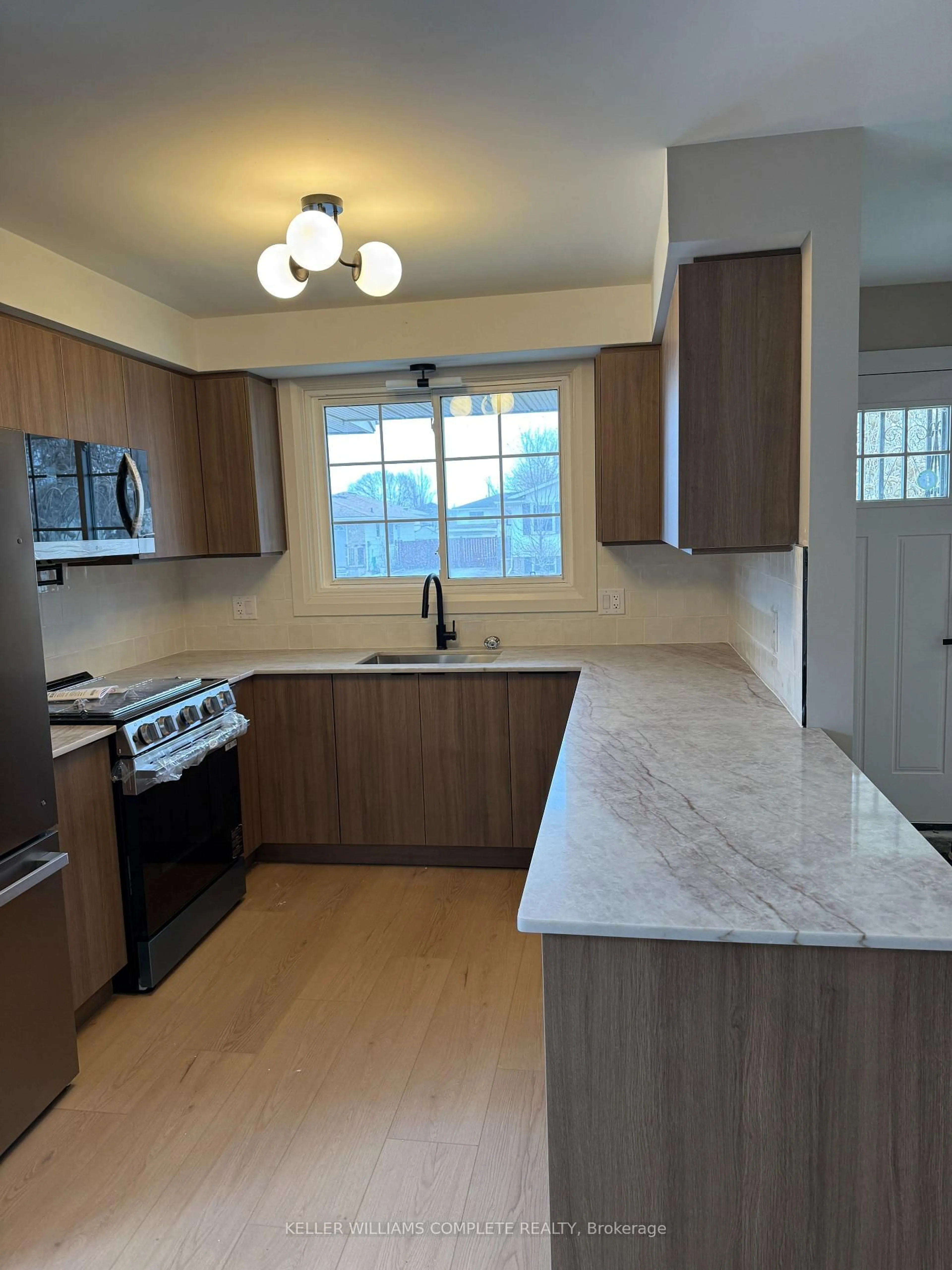 Unknown for 8165 Paddock Trail Dr, Niagara Falls Ontario L2H 1W9