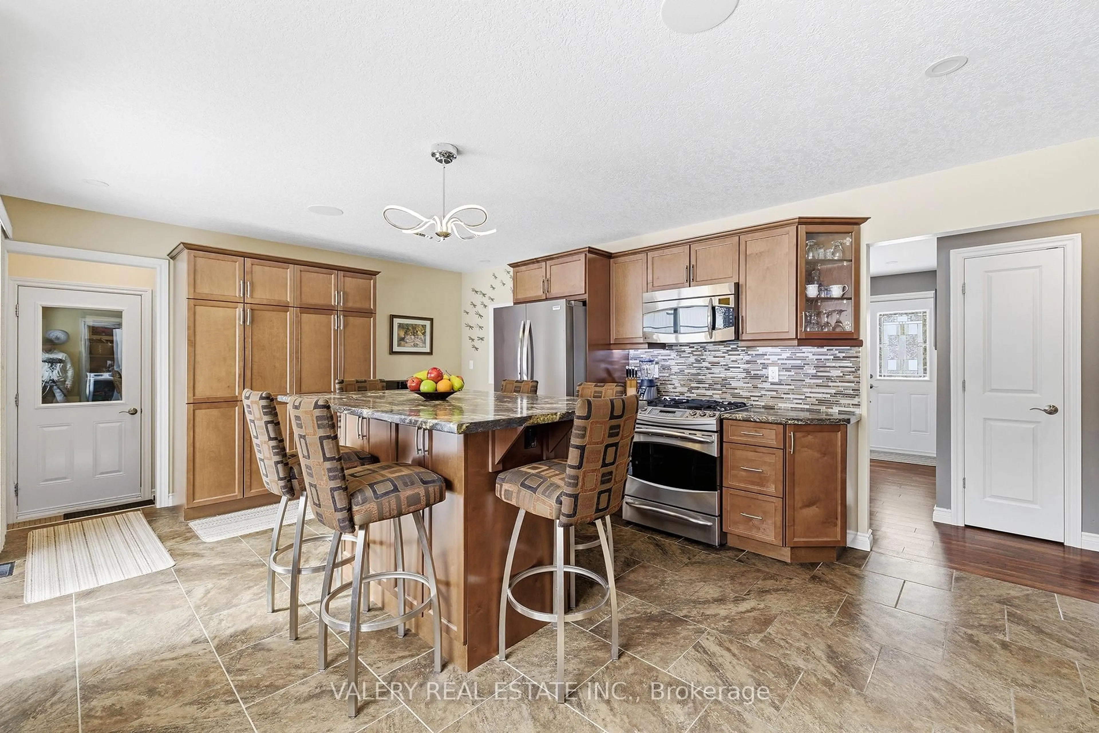 Open concept kitchen, ceramic/tile floor for 7315 Siderd 15, Mapleton Ontario N0G 2K0