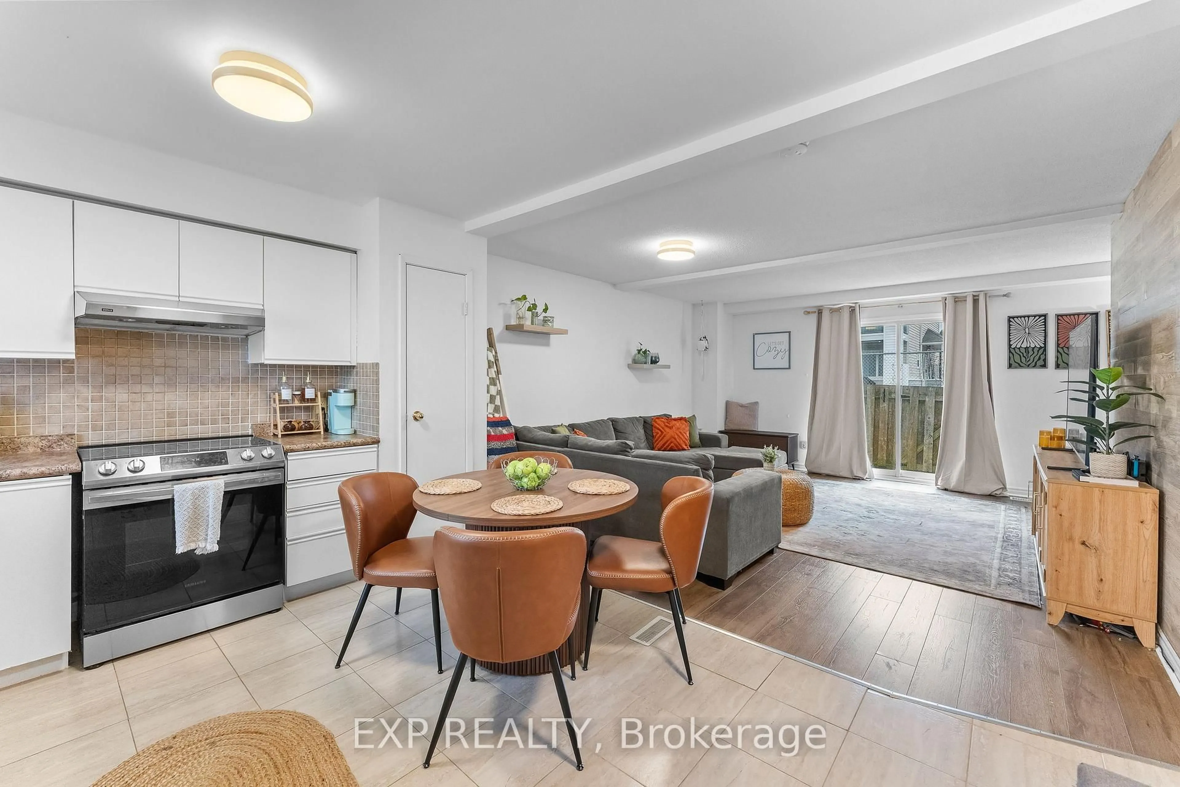 Open concept kitchen, unknown for 8141 Coventry Rd #84, Niagara Falls Ontario L2H 2X7