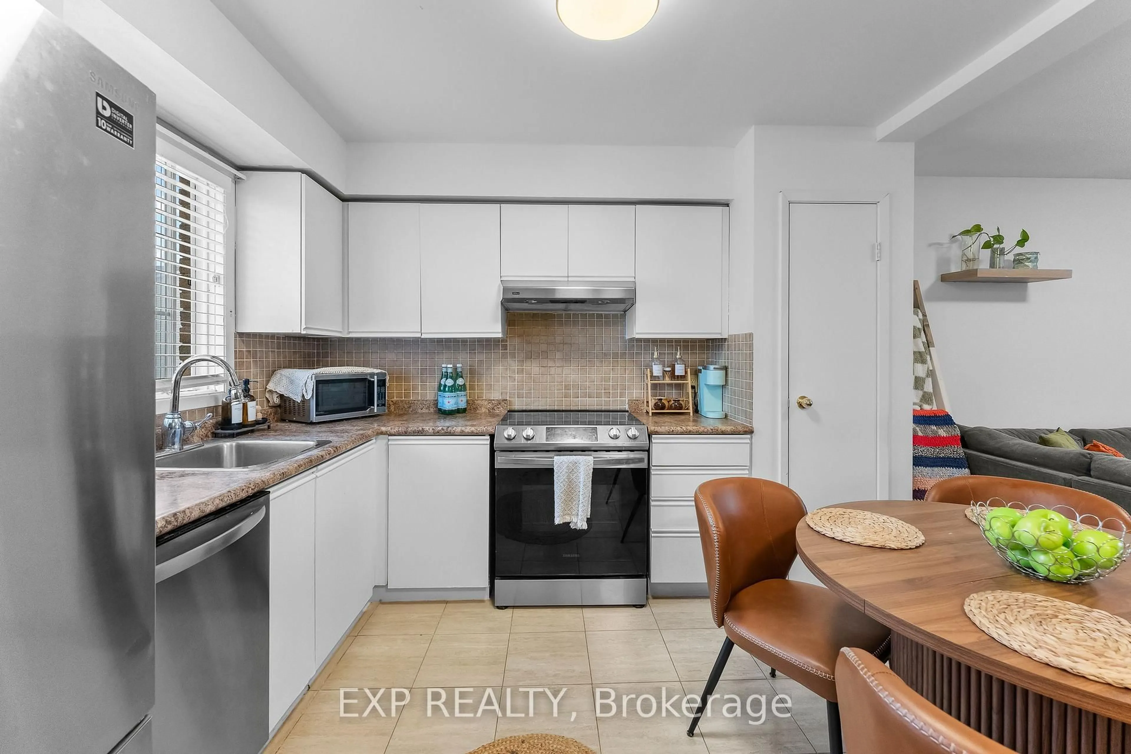 Standard kitchen, unknown for 8141 Coventry Rd #84, Niagara Falls Ontario L2H 2X7