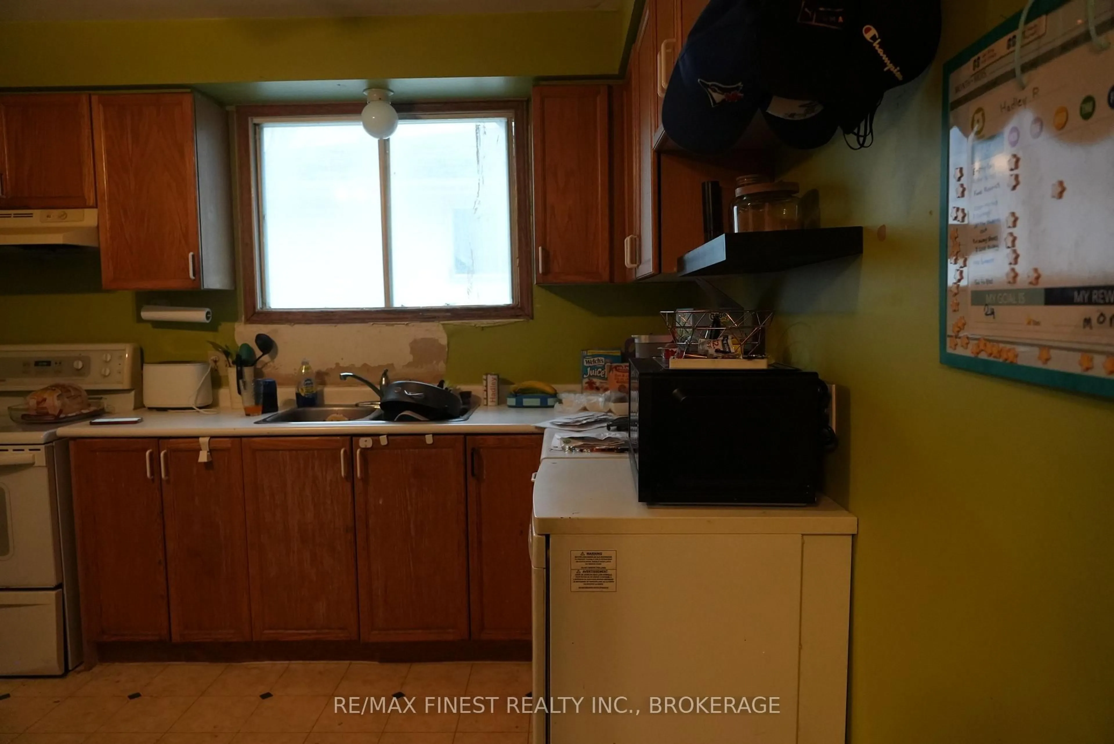 Standard kitchen, unknown for 279 Kingsdale Ave, Kingston Ontario K7M 8H8