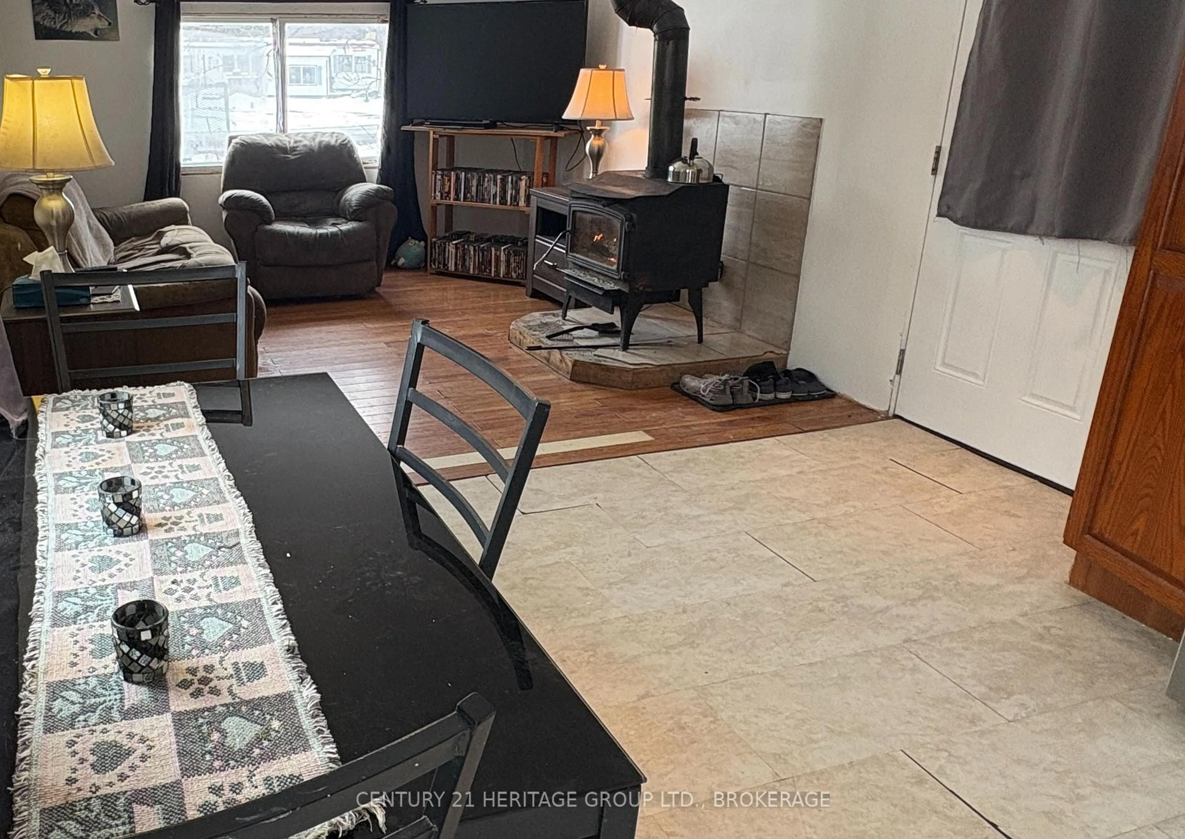 Living room with furniture, unknown for 10 Wilson St, Rideau Lakes Ontario K0G 1E0