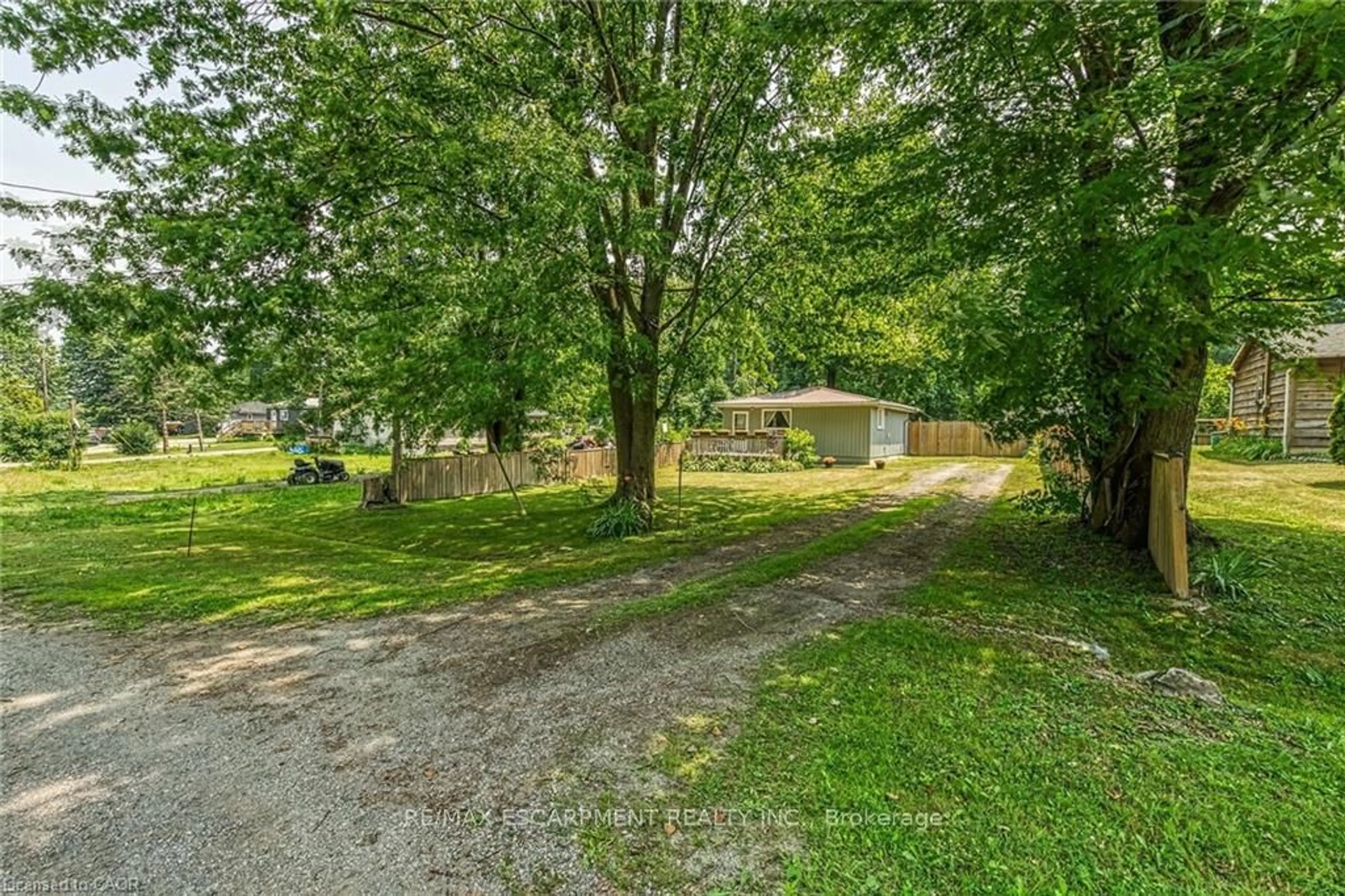 A pic from outside/outdoor area/front of a property/back of a property/a pic from drone, unknown for 4 Nanticoke Valley Rd, Haldimand Ontario N0A 1L0