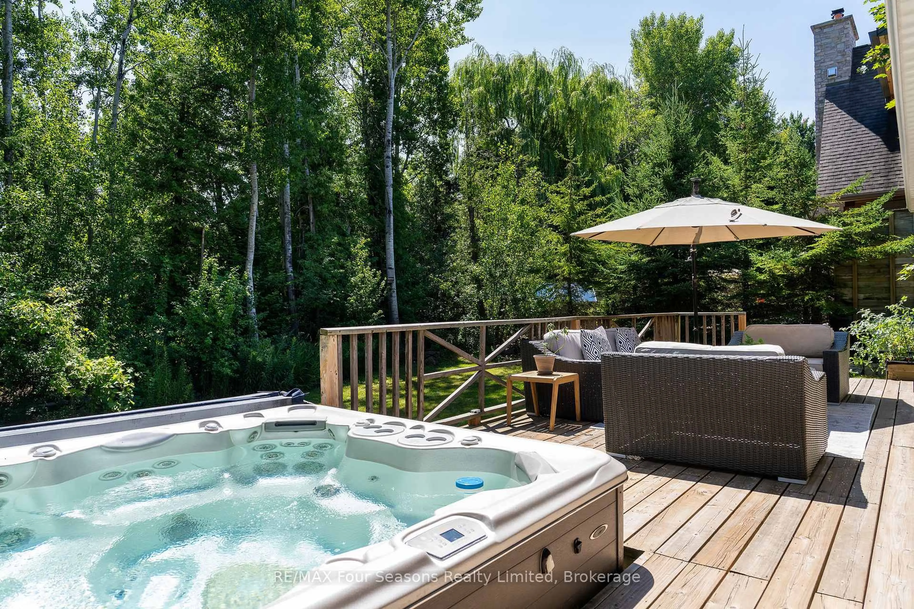 Patio, water/lake/river/ocean view for 141 Aspen Way, Blue Mountains Ontario L9Y 0S7