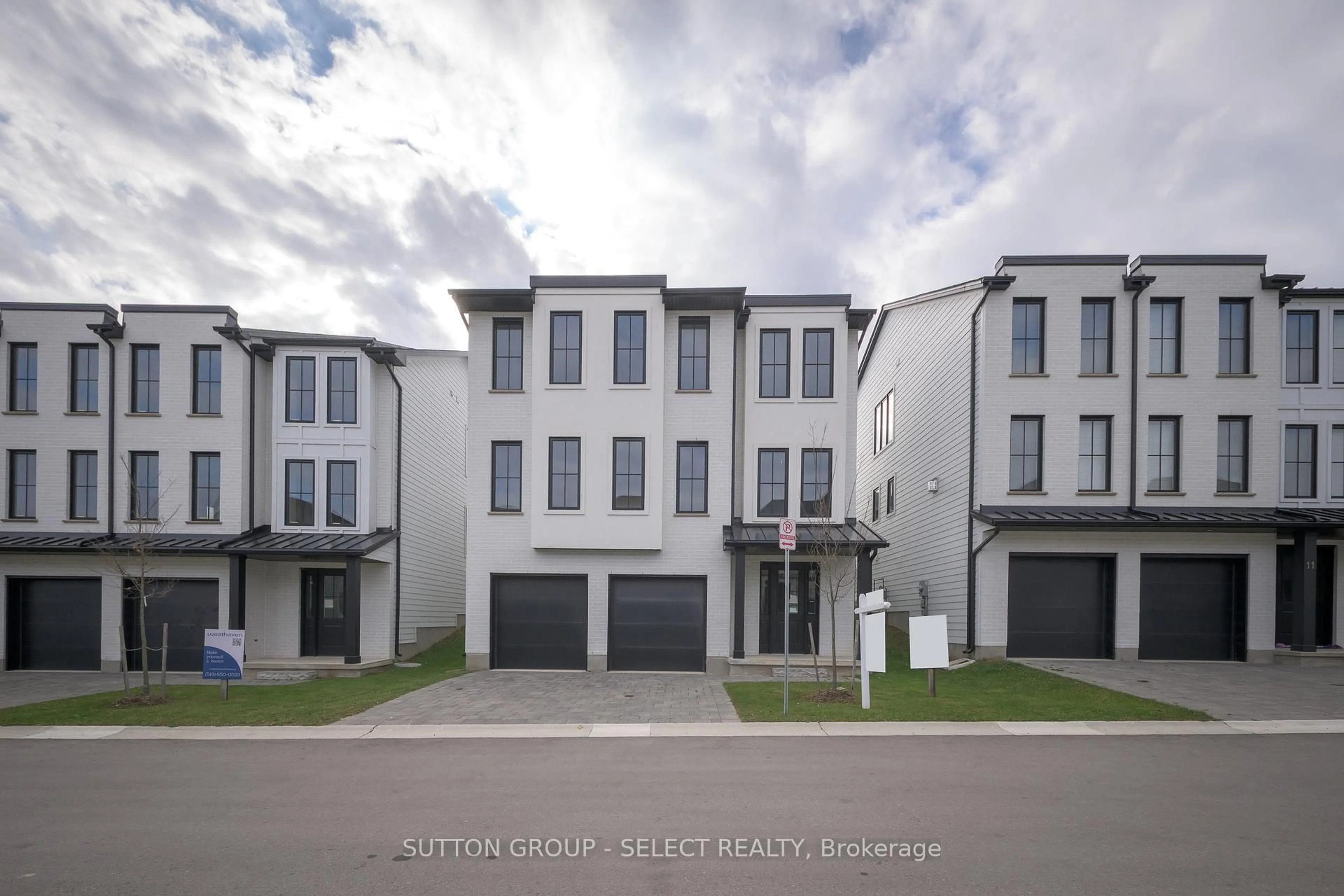 A pic from outside/outdoor area/front of a property/back of a property/a pic from drone, street for 2835 Sheffield Pl #9, London South Ontario N6G 5H5