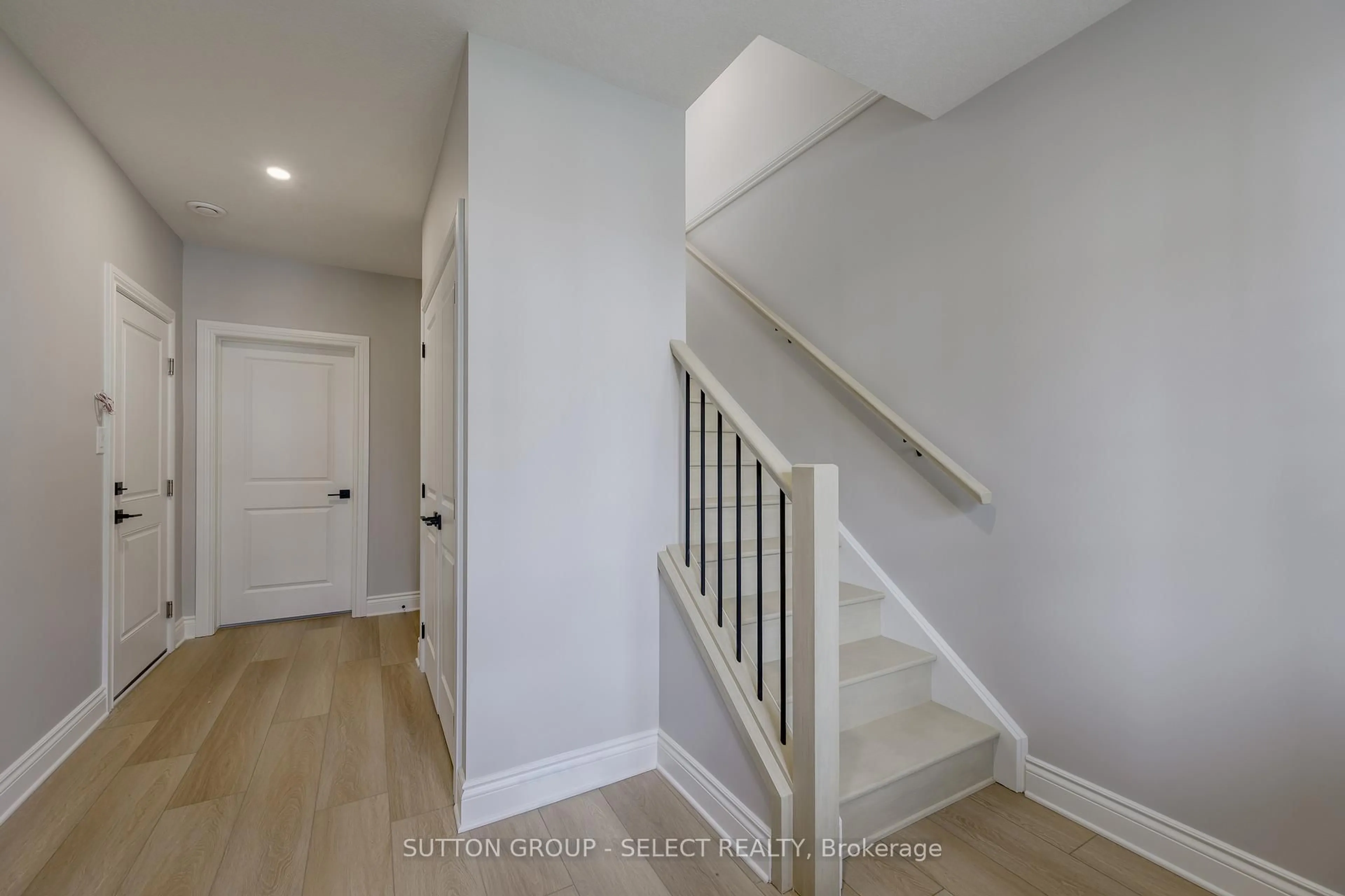 Stairs for 2835 Sheffield Pl #9, London South Ontario N6G 5H5