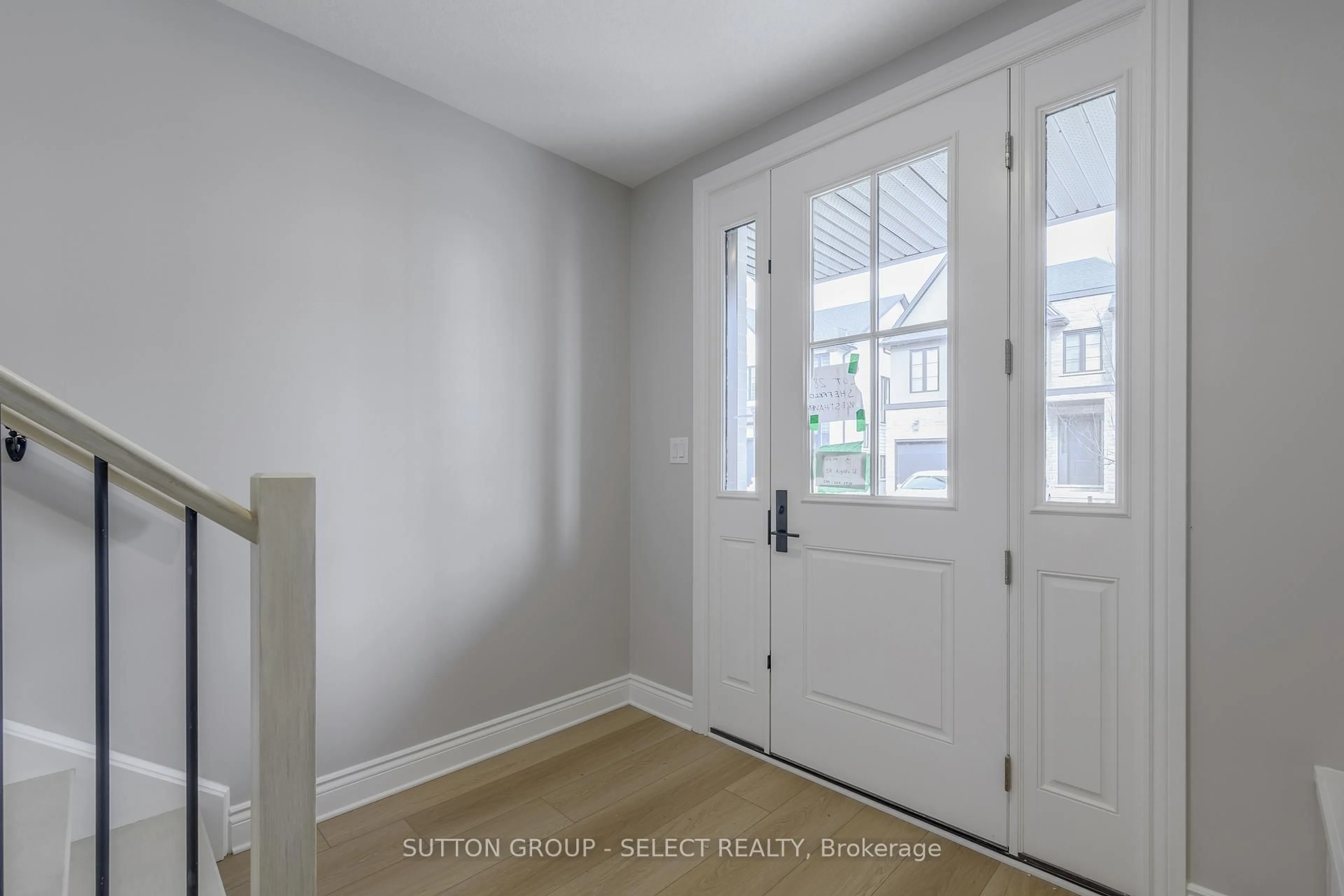Indoor entryway for 2835 Sheffield Pl #9, London South Ontario N6G 5H5
