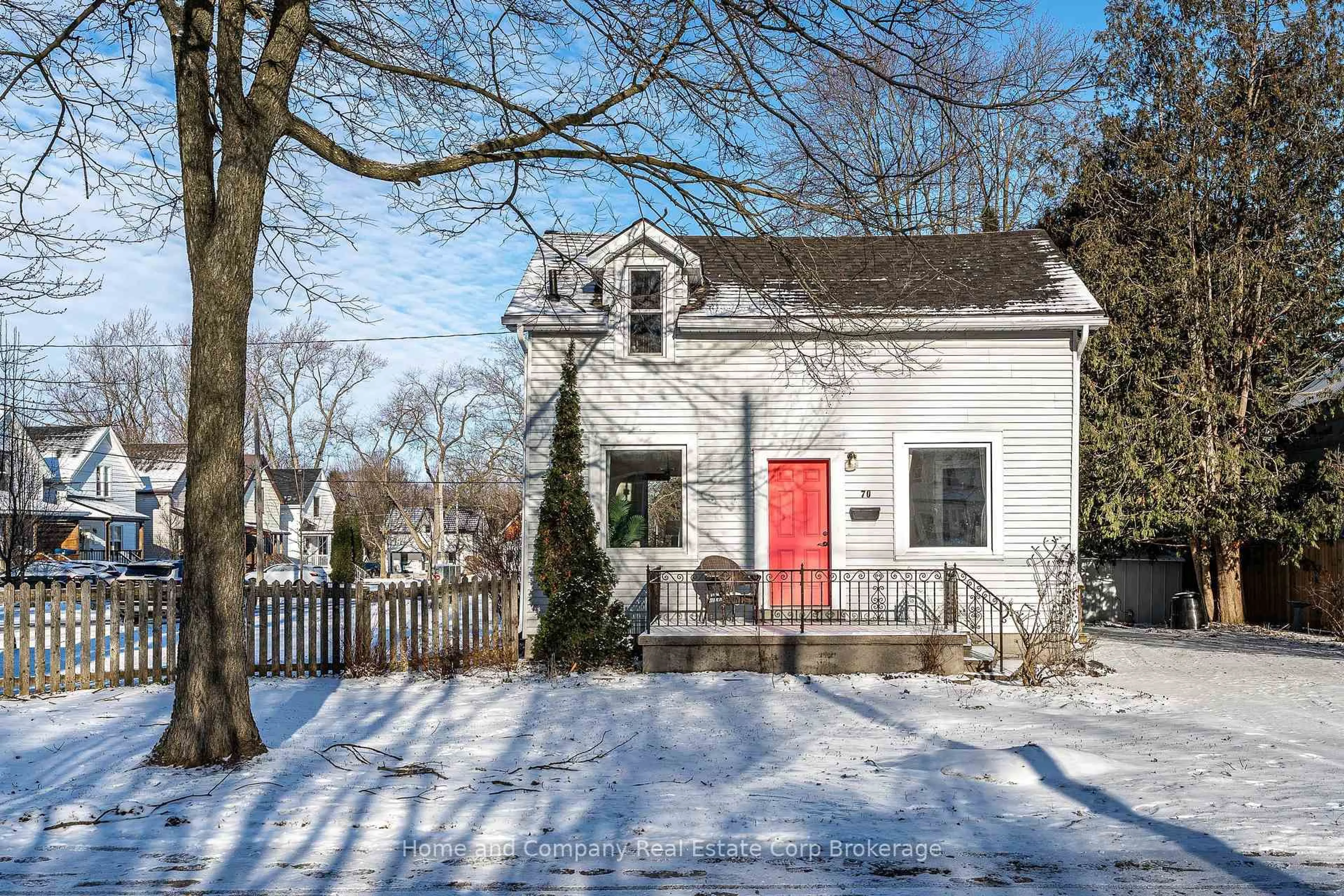 Unknown for 70 Dufferin St, Stratford Ontario N5A 2G5