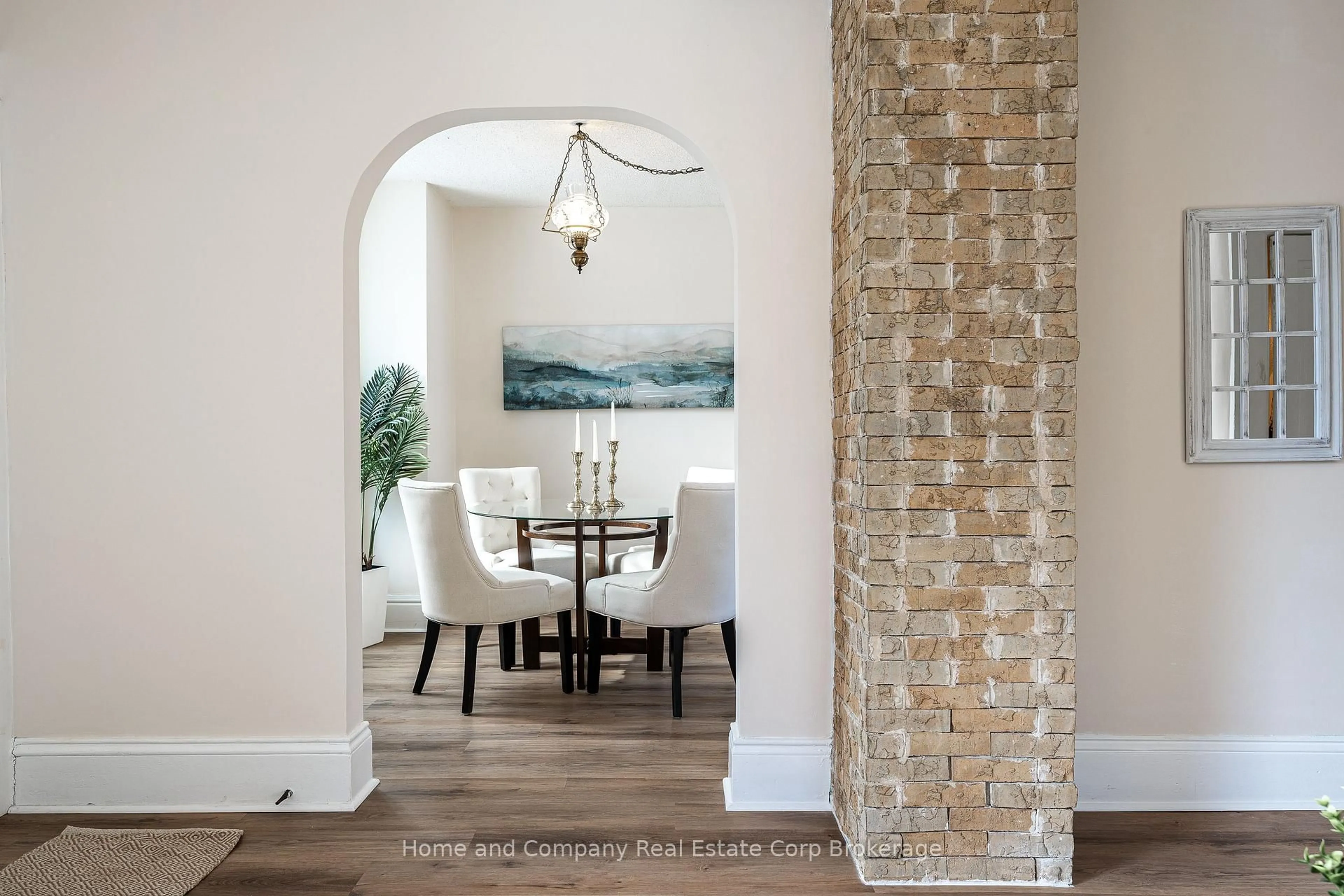 Dining room, ceramic/tile floor for 70 Dufferin St, Stratford Ontario N5A 2G5
