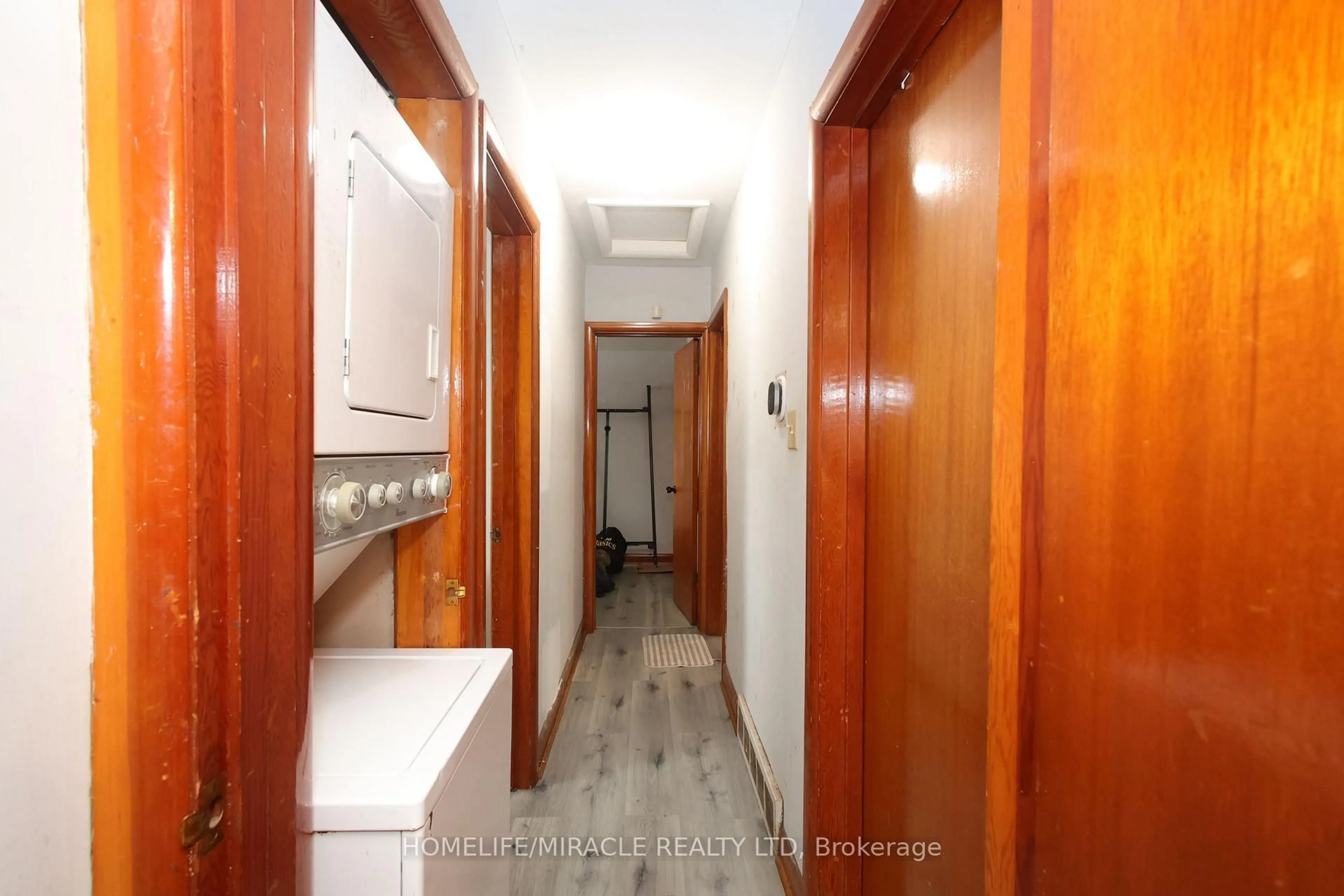 Unknown for 1171 Oxford St, London East Ontario N5Y 3L7