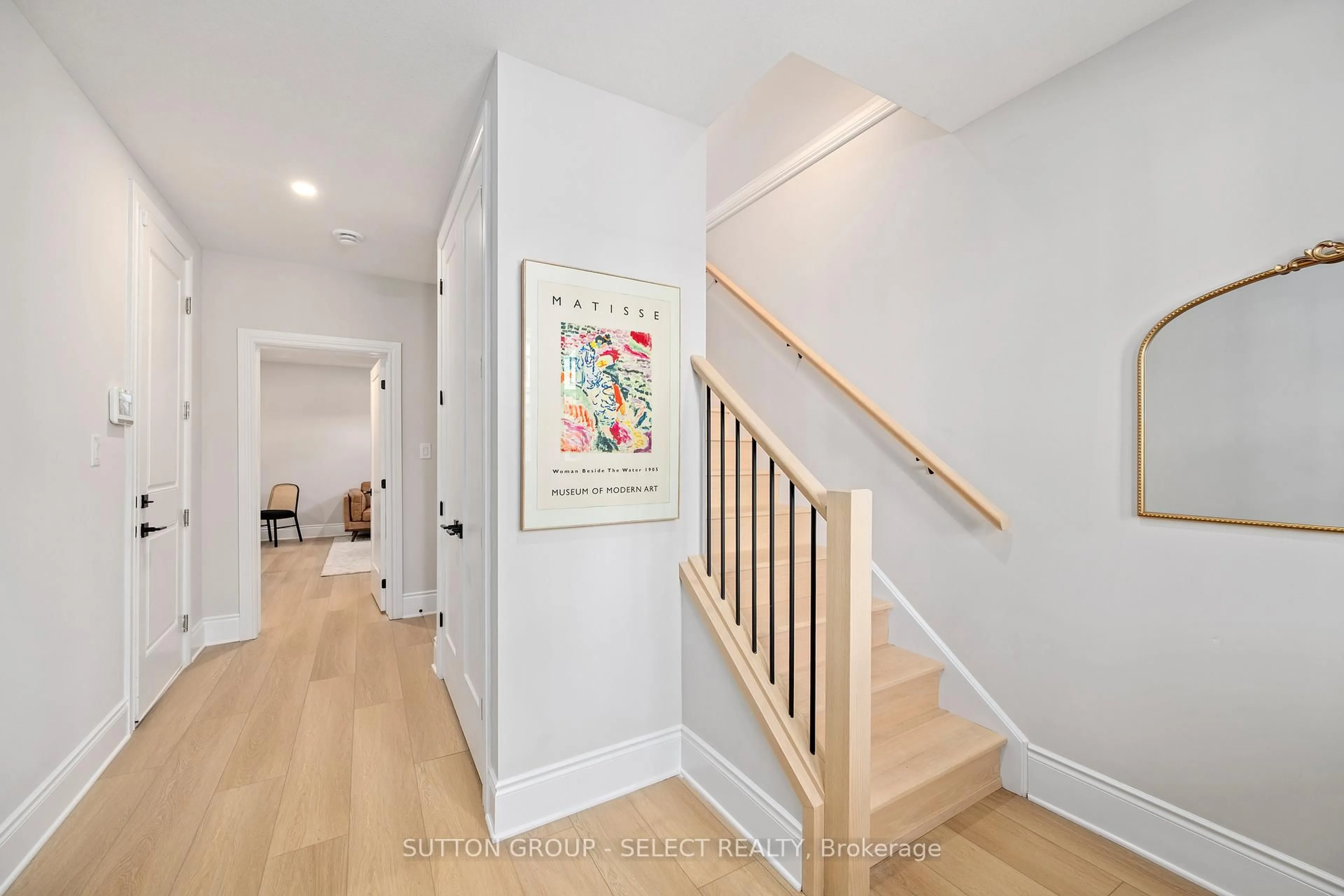 Indoor entryway for 2835 Sheffield Pl #13, London South Ontario N6M 0J2