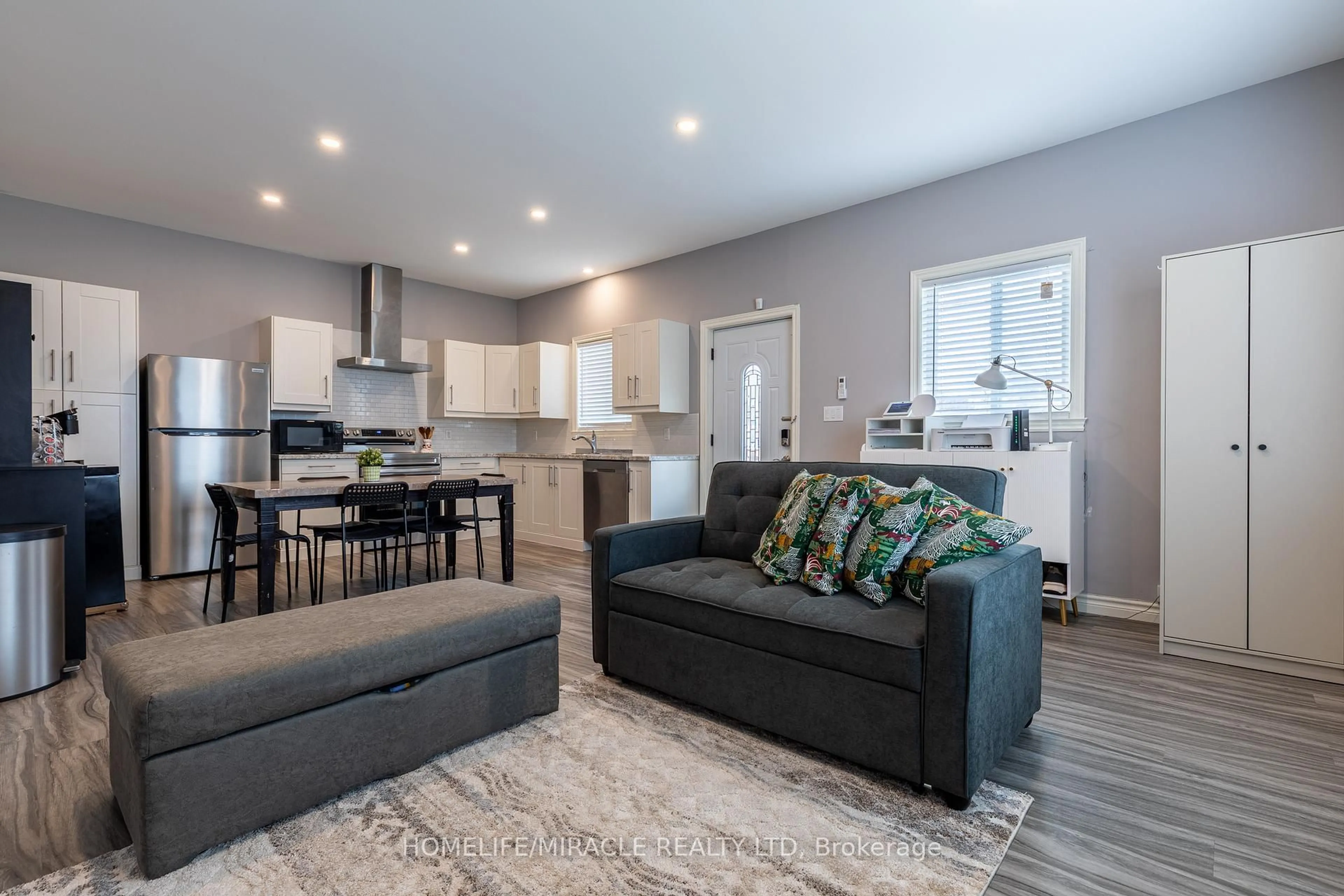 Open concept kitchen, unknown for 36 Division St, St. Catharines Ontario L2R 3G2