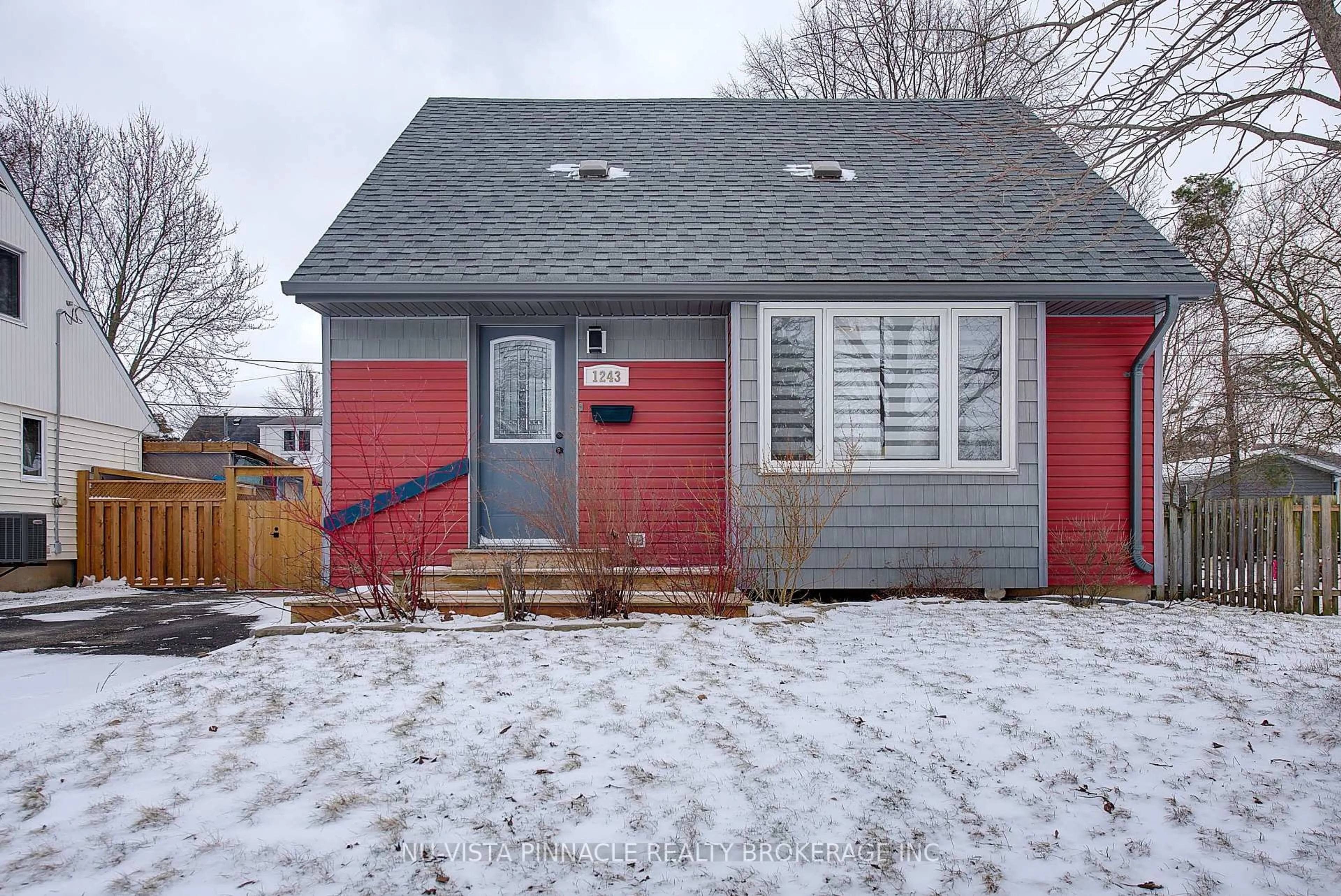 Unknown for 1243 Landor St, London East Ontario N5Y 3W2