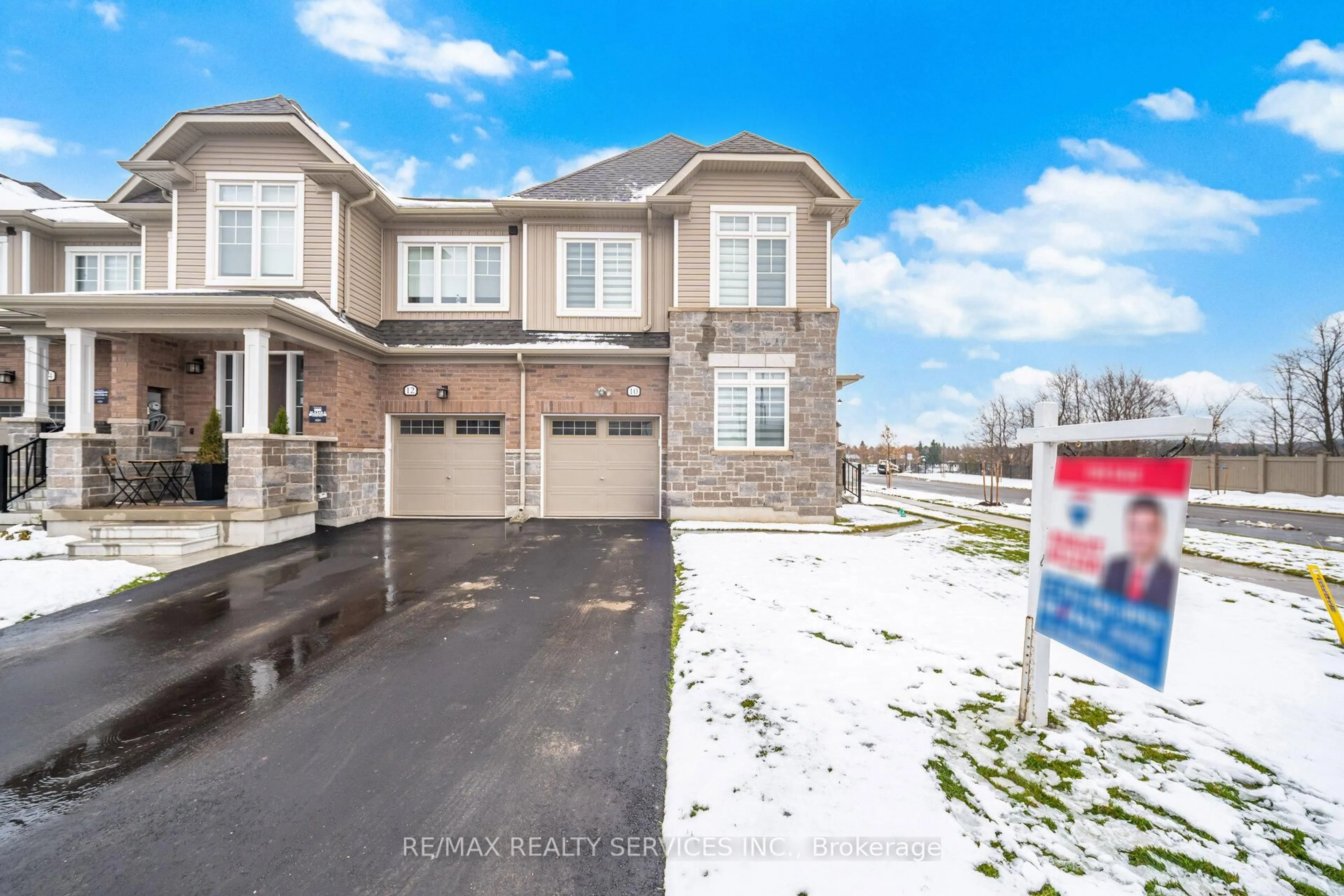 A pic from outside/outdoor area/front of a property/back of a property/a pic from drone, street for 10 Conboy Dr, Erin Ontario N0B 1T0