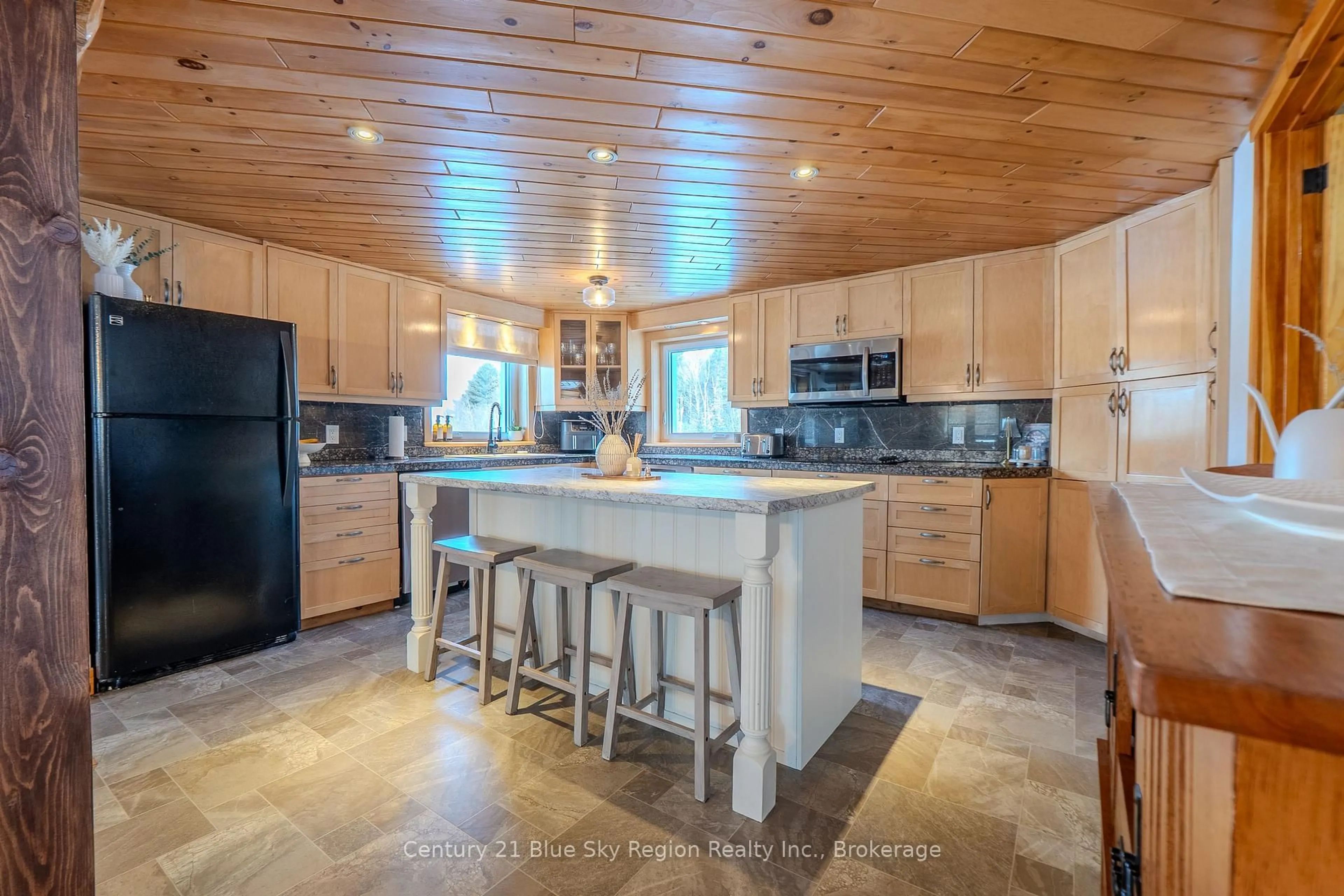 Open concept kitchen, unknown for 362 Derland Rd, East Ferris Ontario P0H 1H0