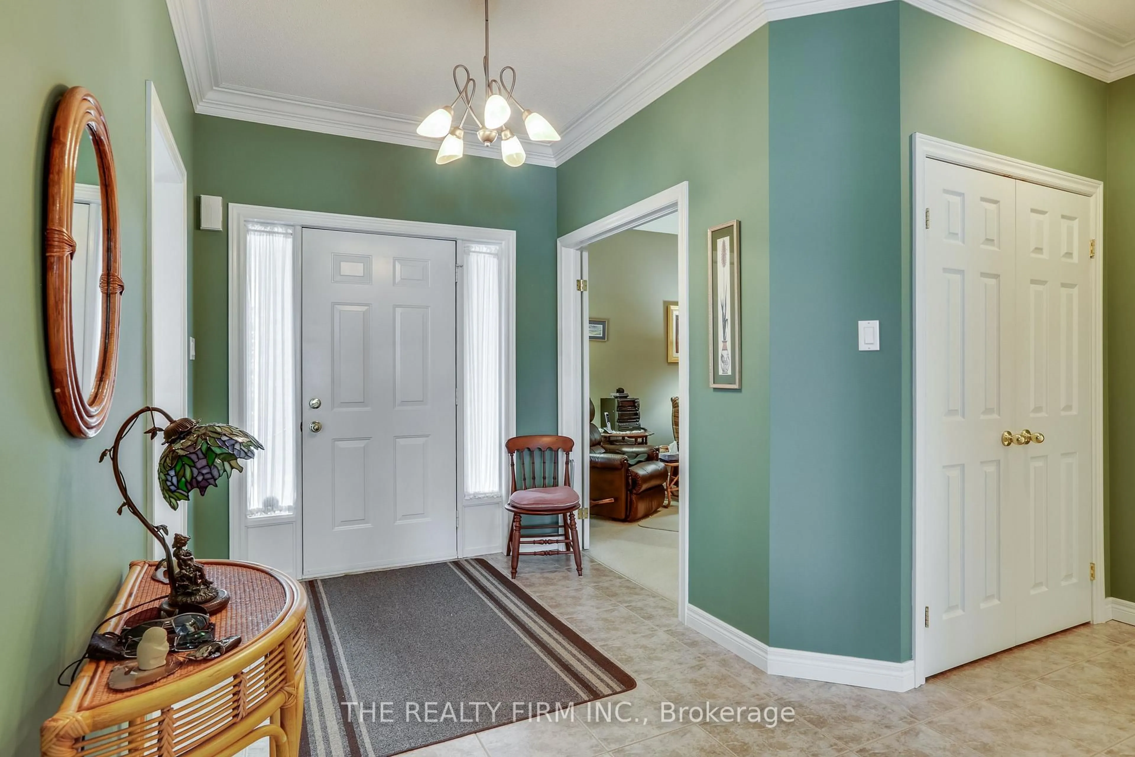 Indoor entryway for 44 Edgevalley Rd #57, London East Ontario N5Y 5P7