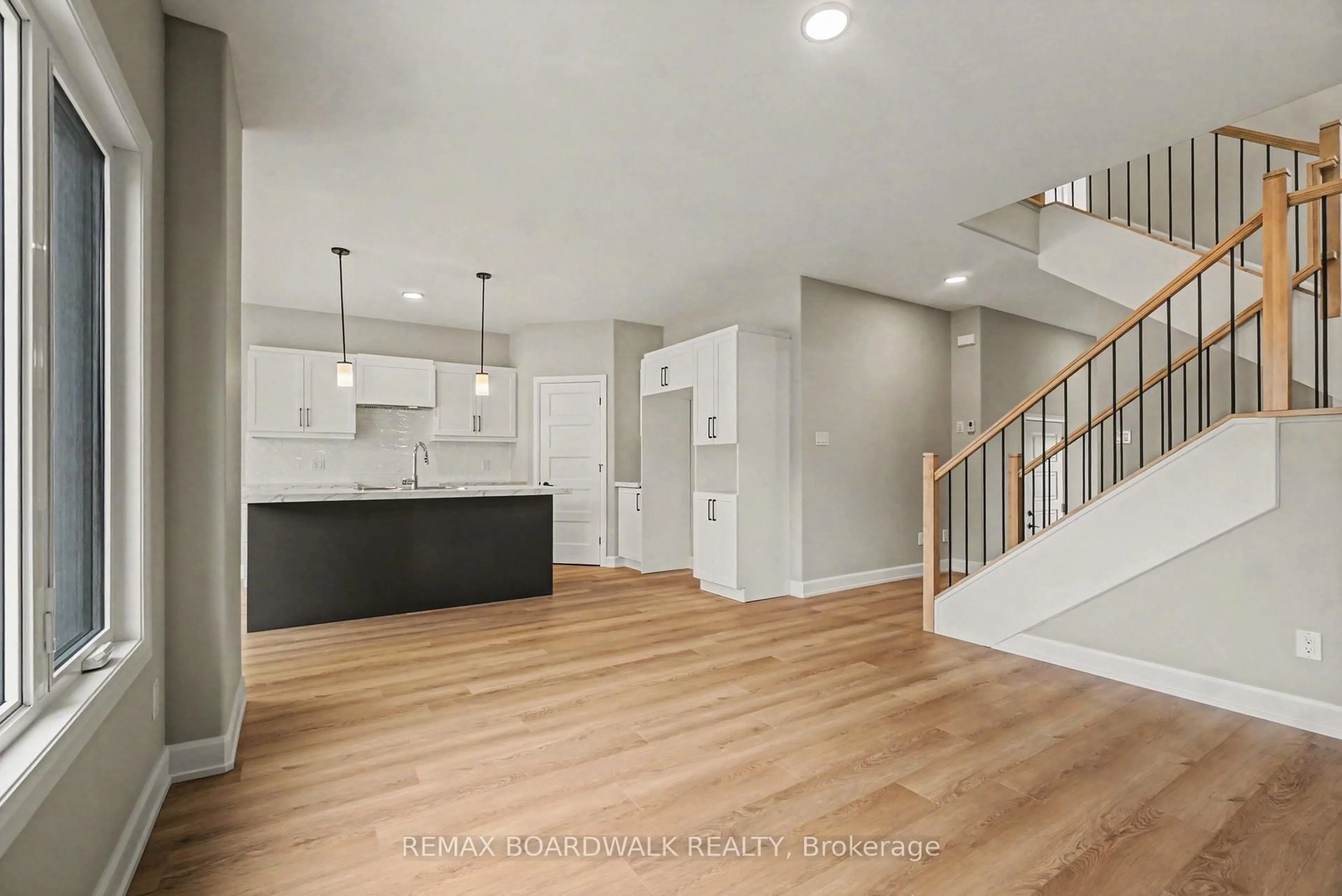 Open concept kitchen, unknown for 404 FALCON Lane, Russell Ontario K4R 1E5