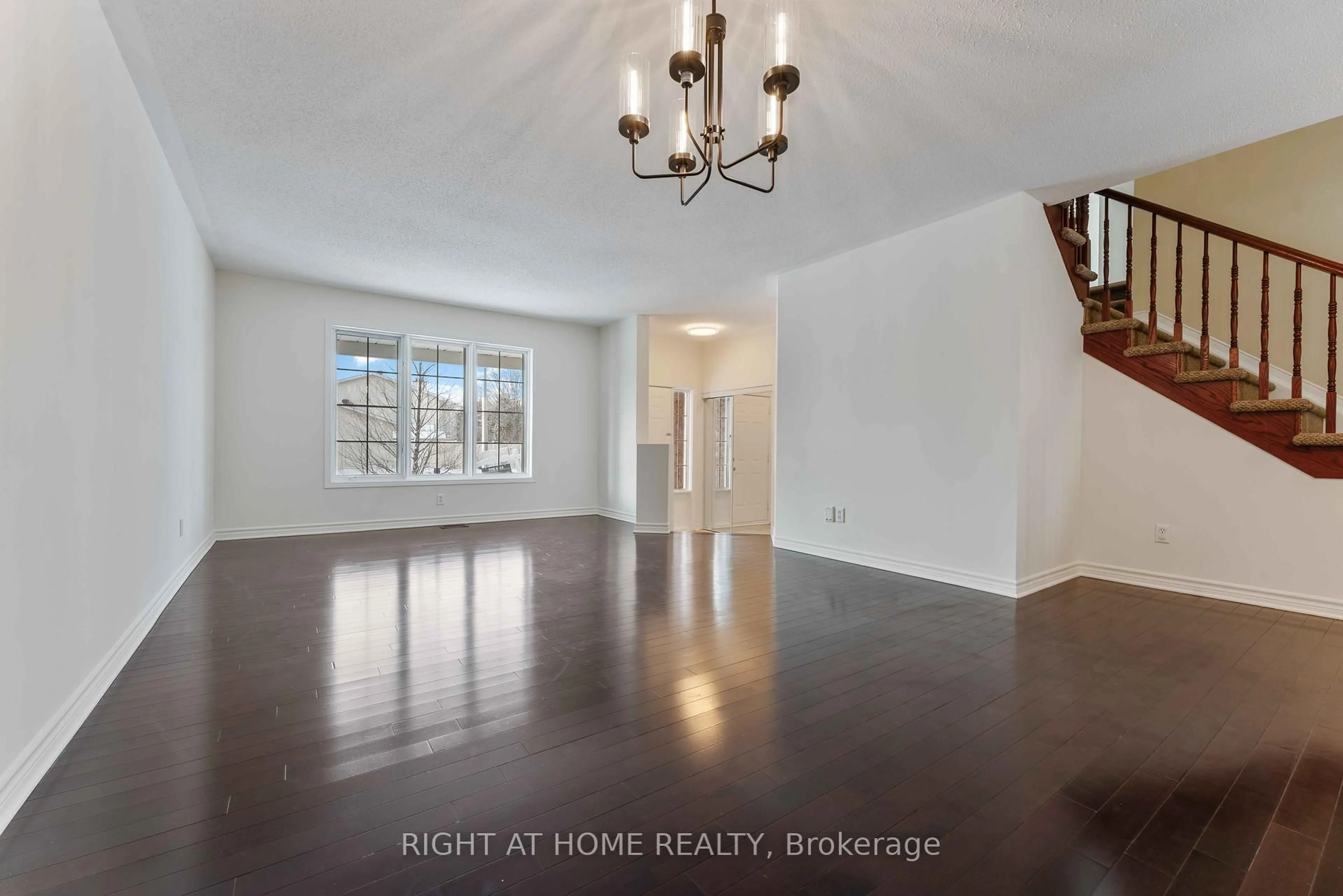 Unknown for 104B Craig Henry Dr, Ottawa Ontario K2G 6L8