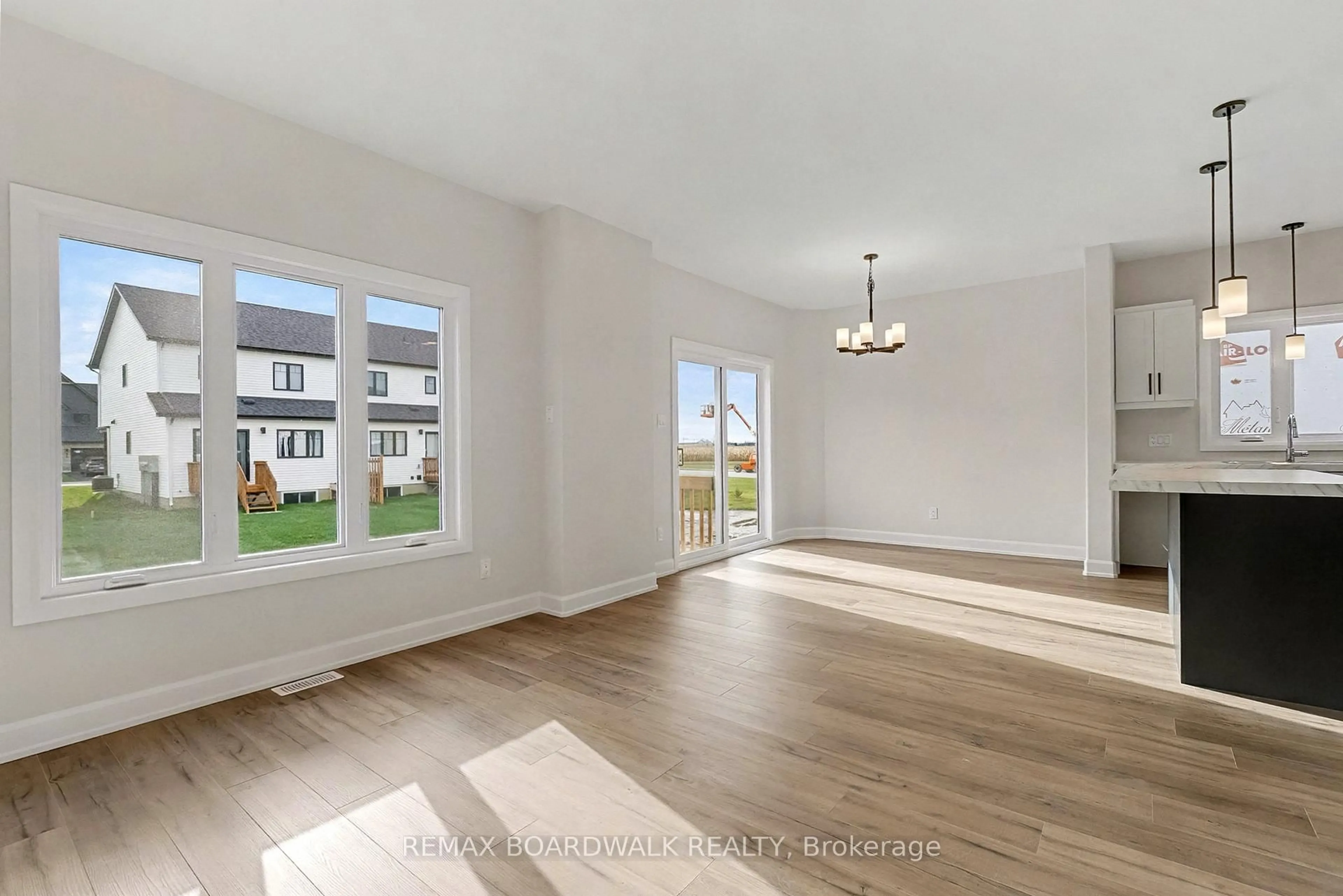 A pic of a room for 408 FALCON Lane, Russell Ontario K4R 1E5