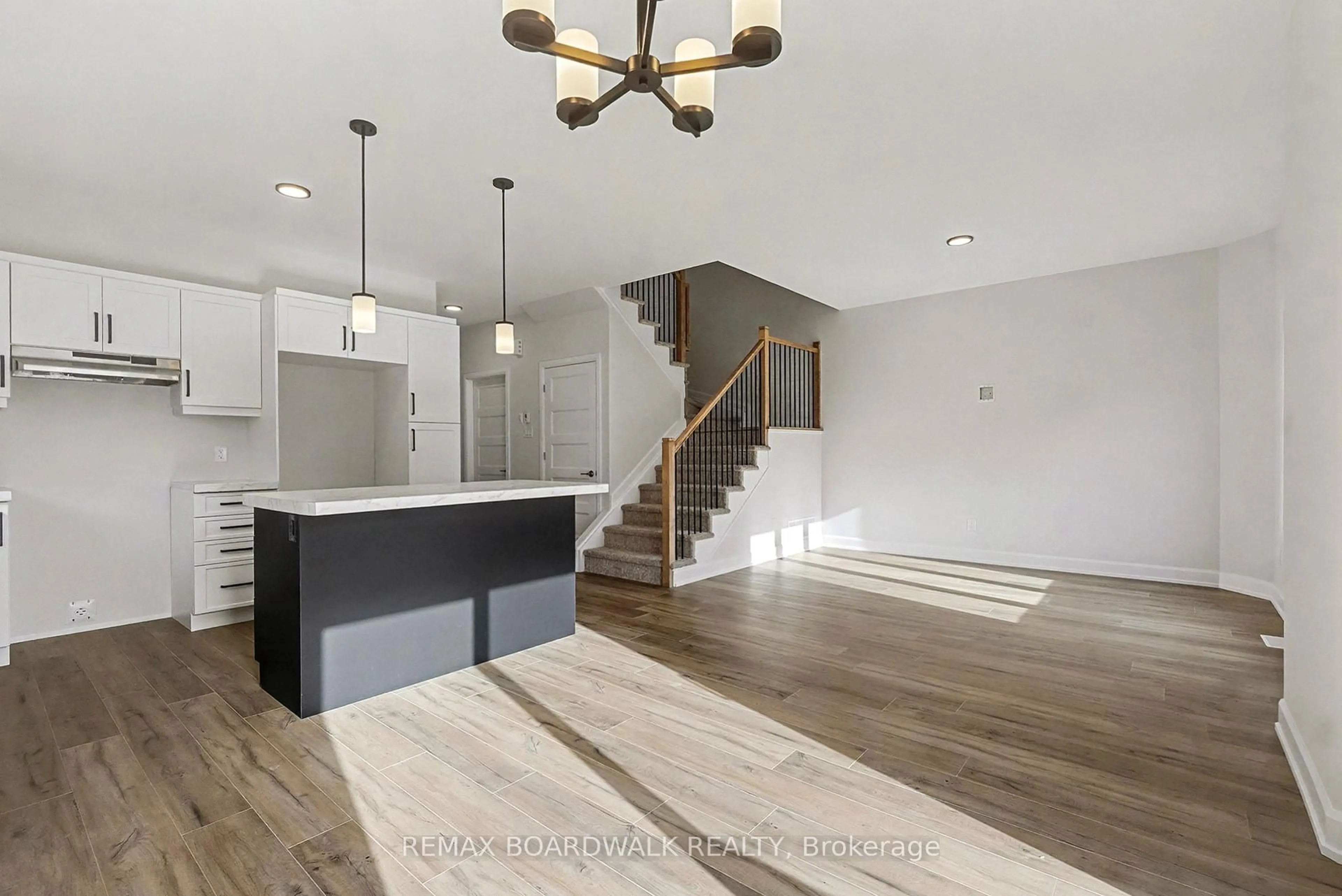 Open concept kitchen, unknown for 408 FALCON Lane, Russell Ontario K4R 1E5