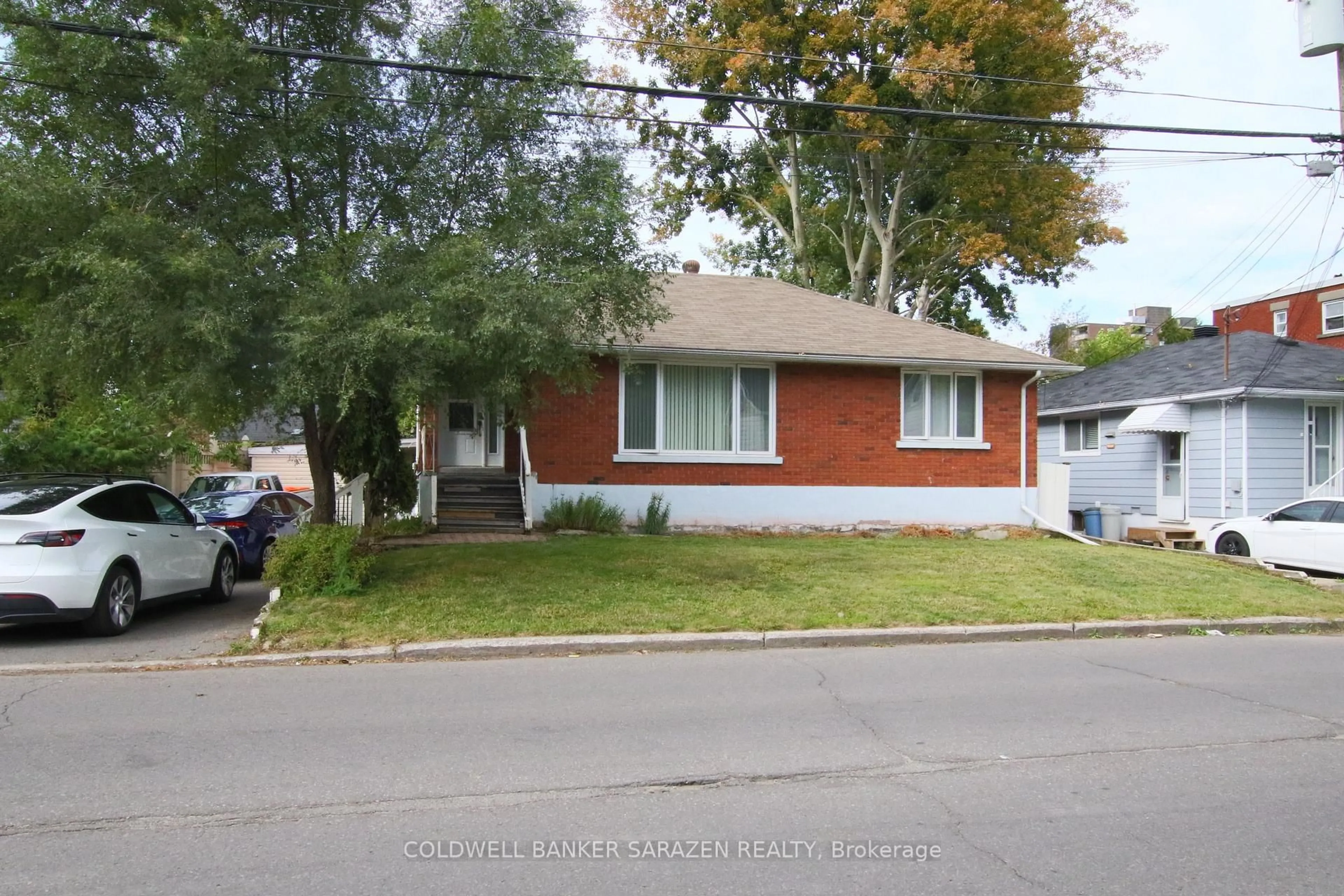 Home with brick exterior material, street for 316 Lafontaine Ave, Ottawa Ontario K1L 6X2
