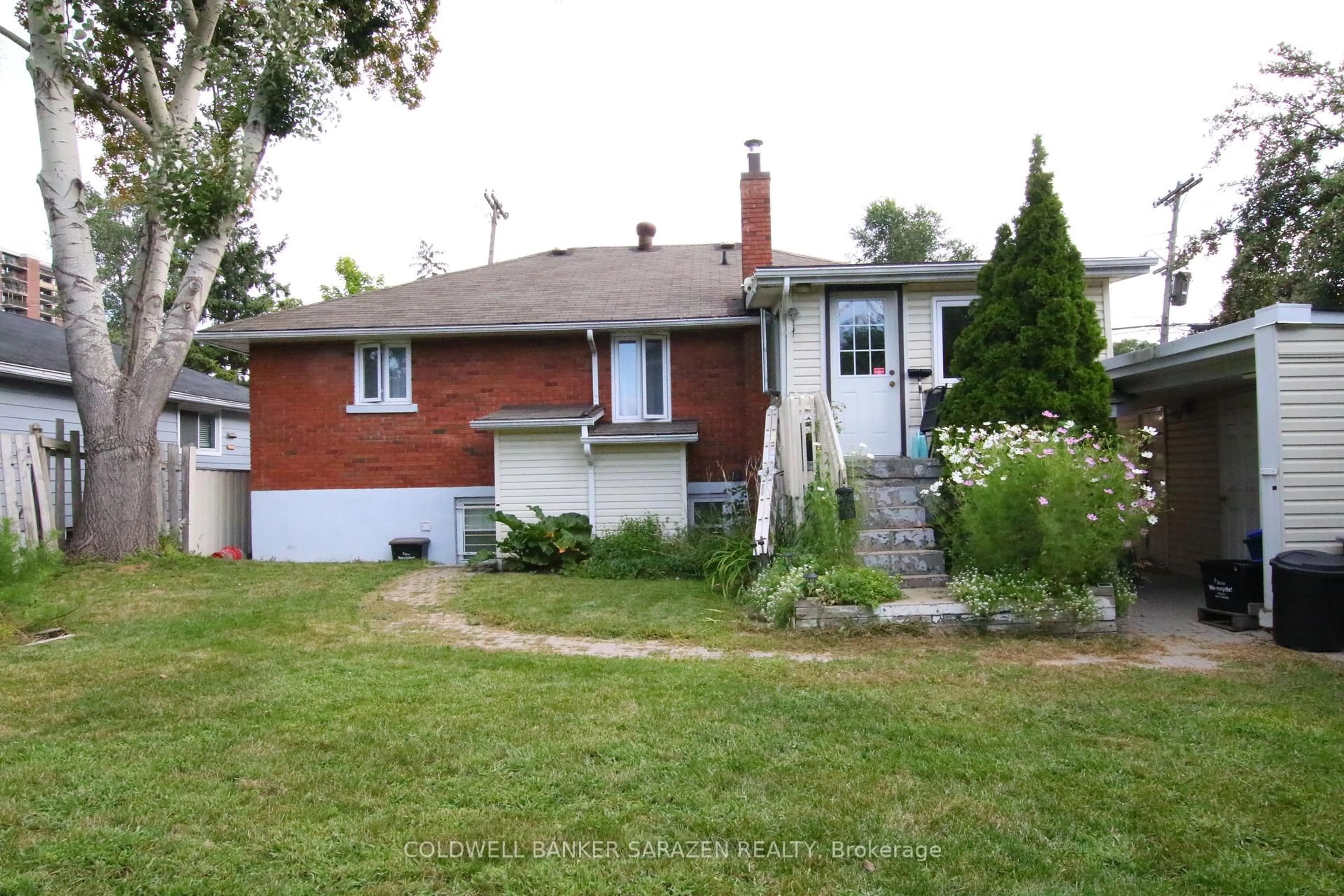 Unknown for 316 Lafontaine Ave, Ottawa Ontario K1L 6X2