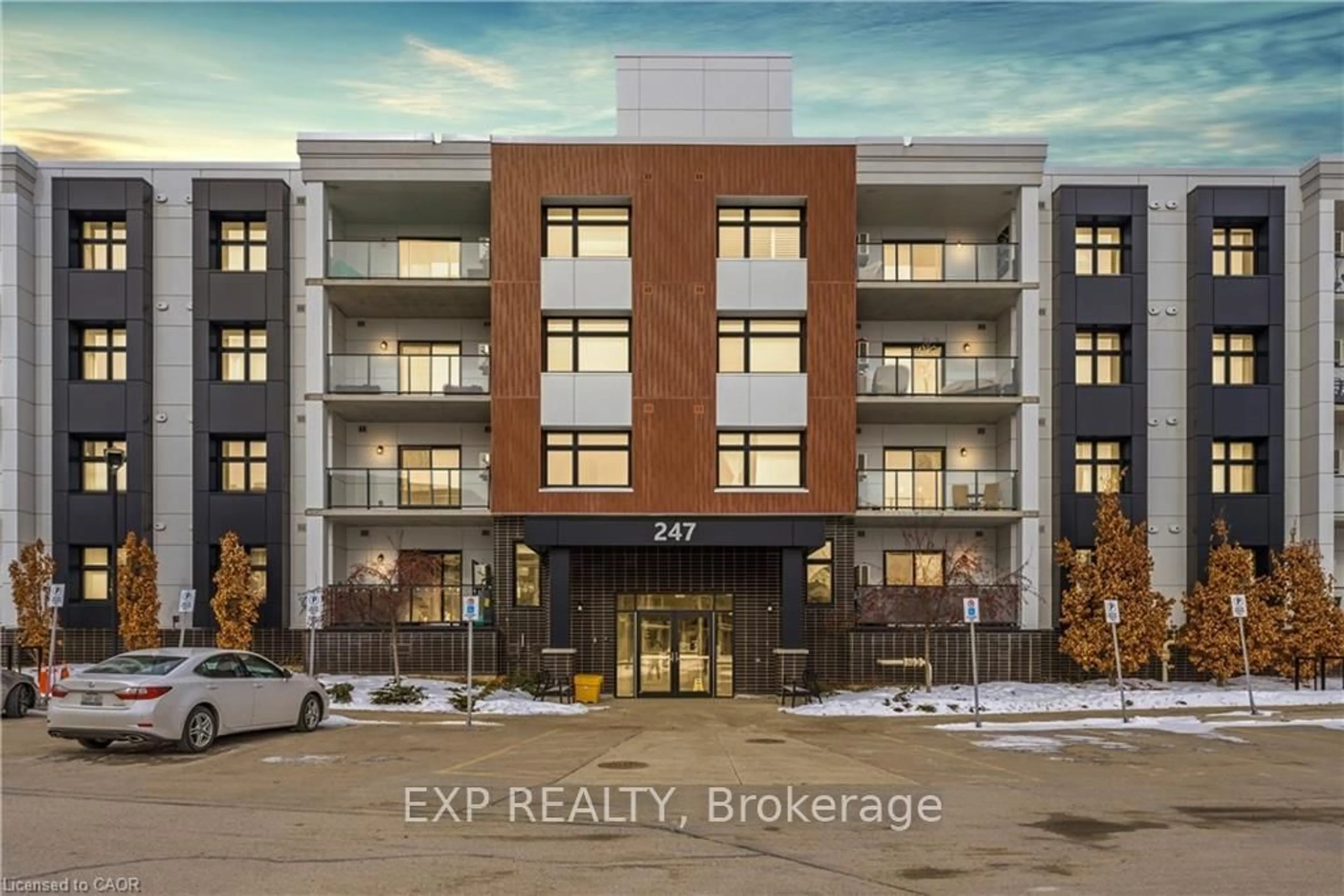 Indoor entryway for 247 Grey Silo Rd #306, Waterloo Ontario N2K 0G7