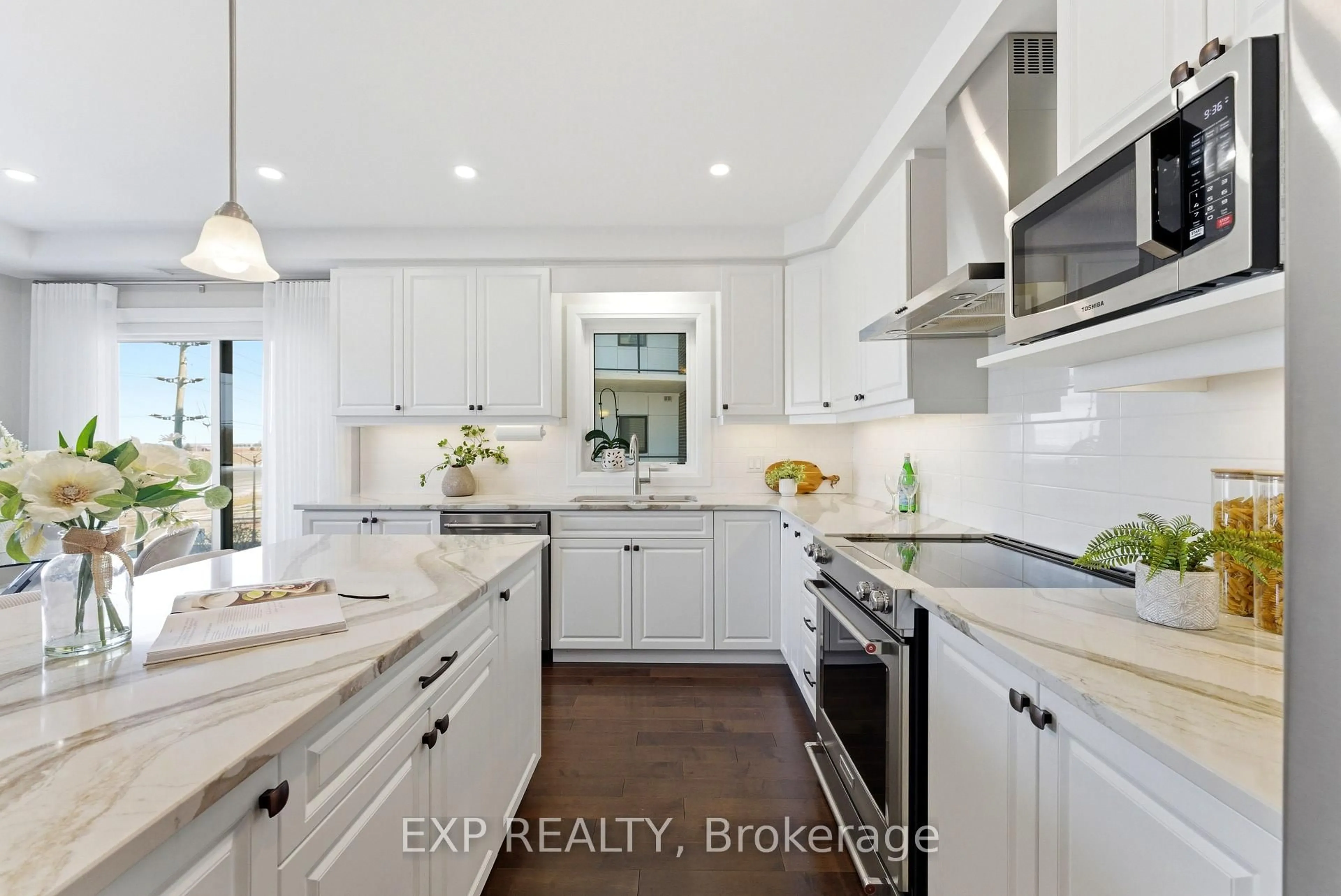 Open concept kitchen, ceramic/tile floor for 247 Grey Silo Rd #306, Waterloo Ontario N2K 0G7